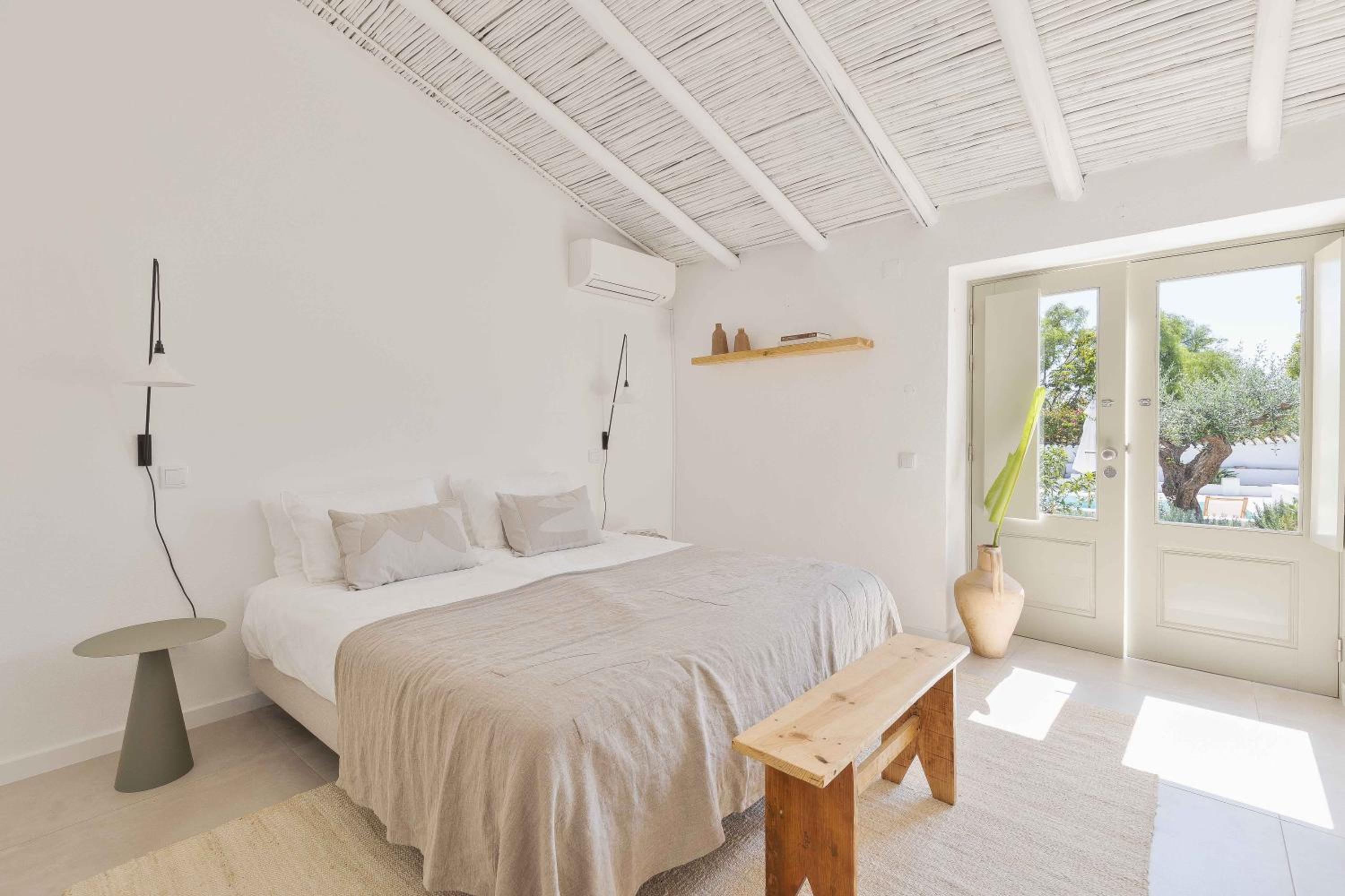 King Room with Pool View photo 1