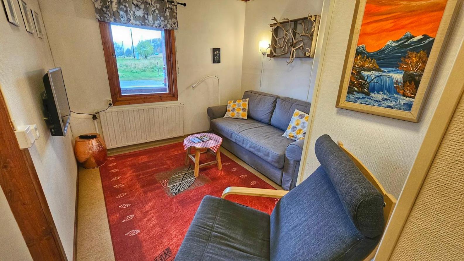 One-Bedroom Apartment - Photo 1