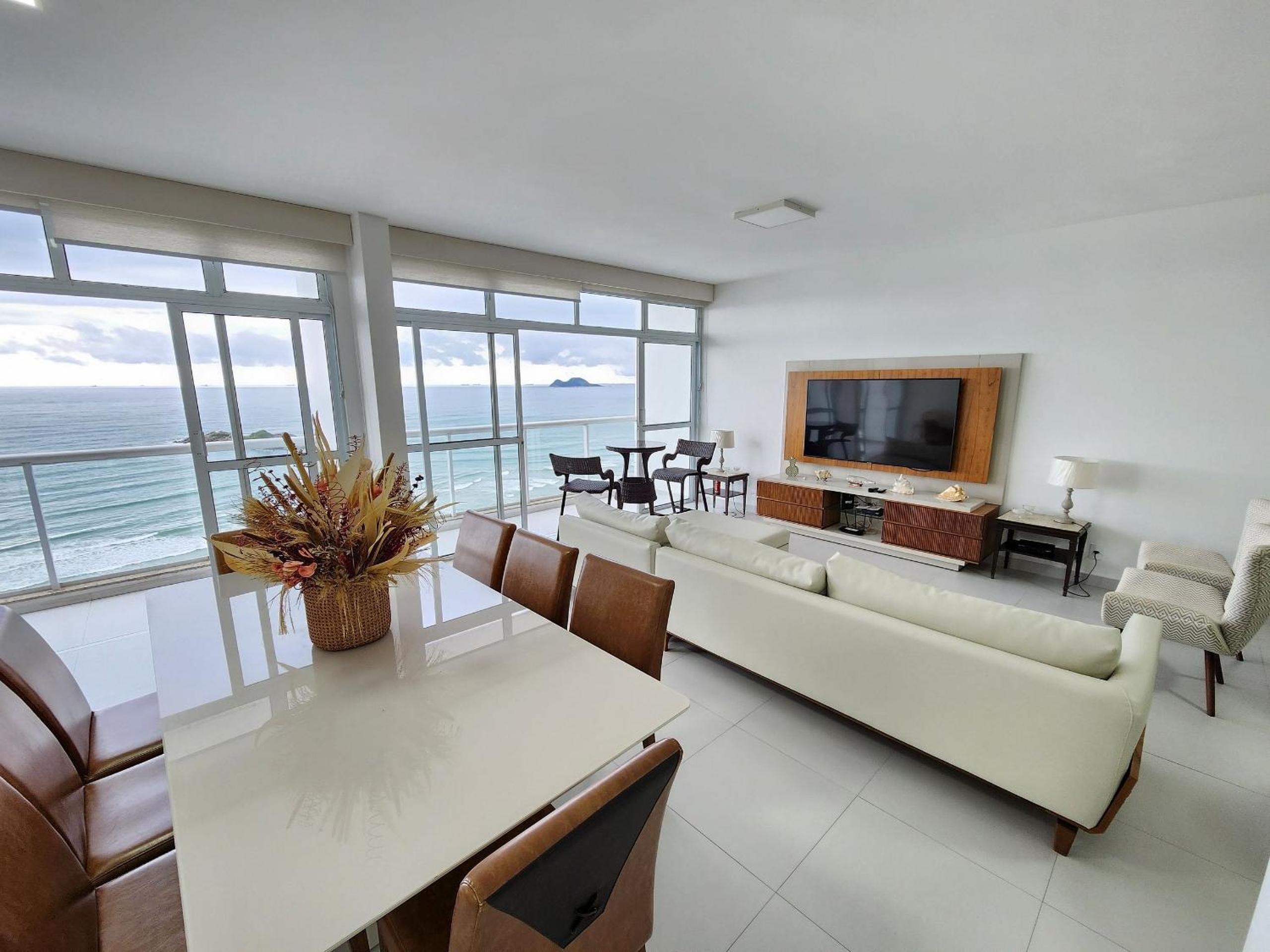 Apartment With Sea View