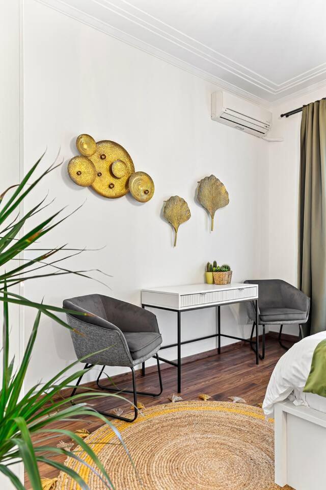 Three-Bedroom Apartment - Photo 10