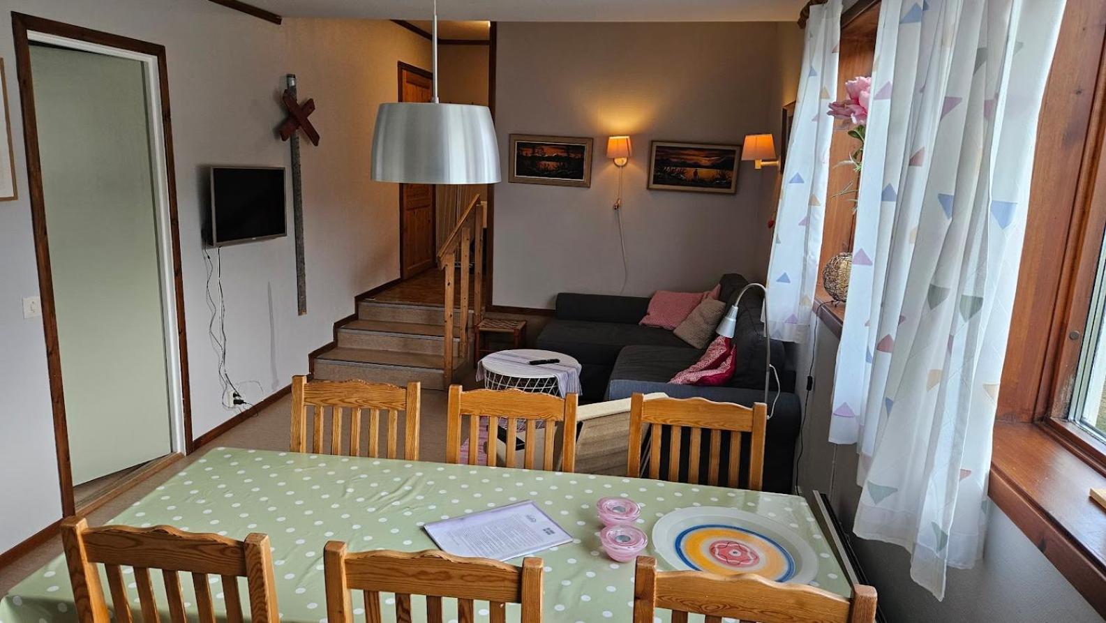 Two-Bedroom Apartment - Photo 3