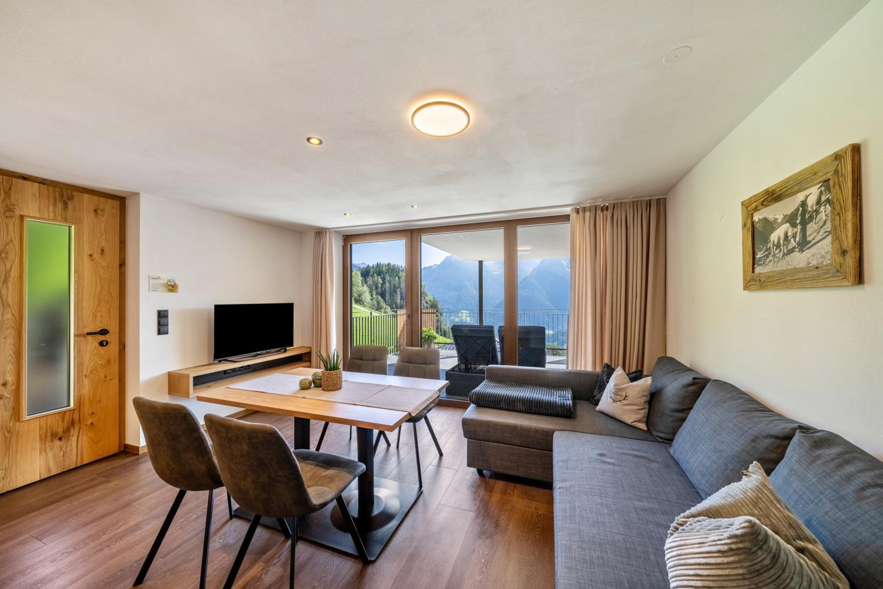 One-Bedroom Apartment with Garden View