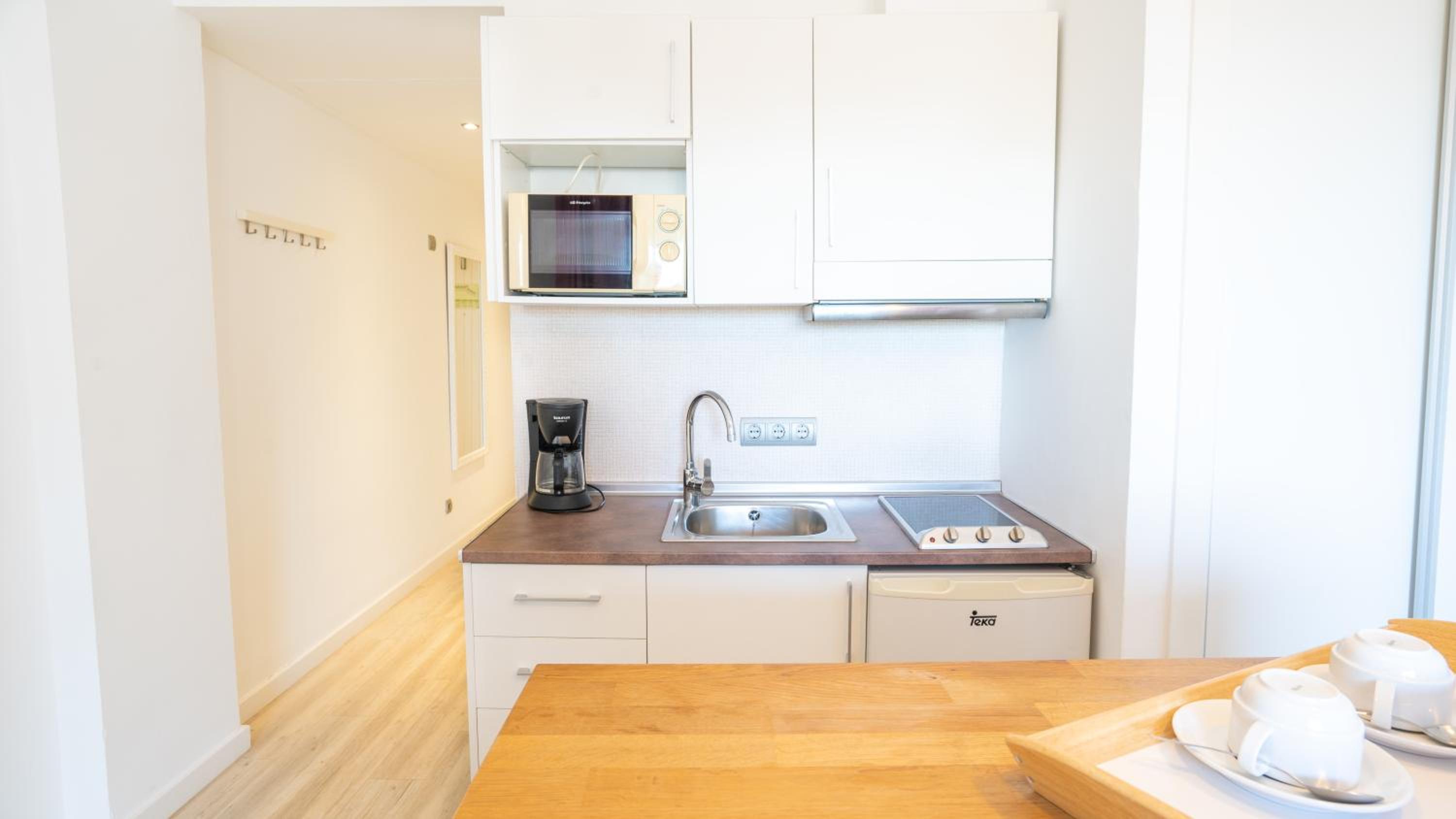 Studio - Photo 4