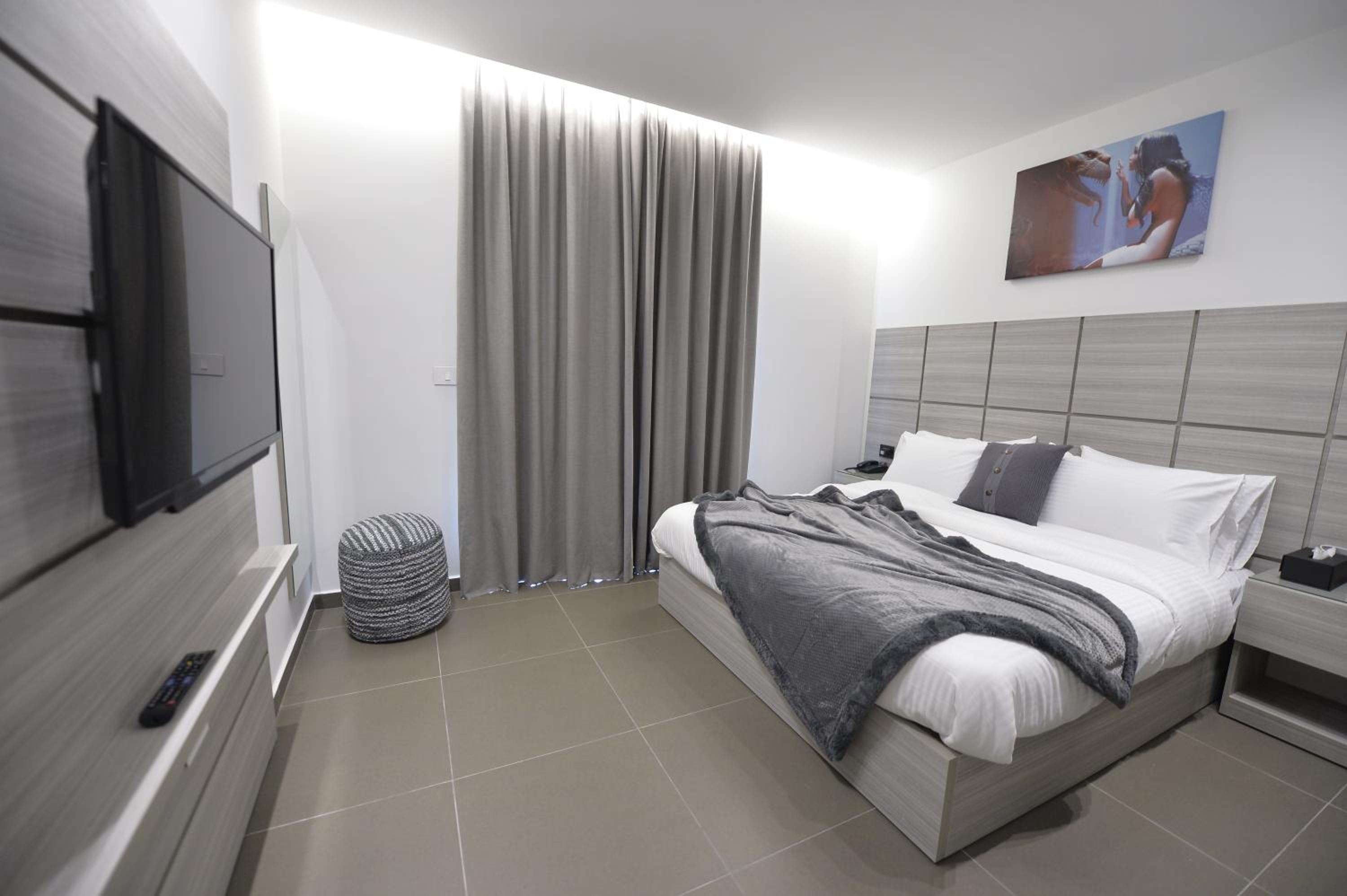 Junior Suite with Balcony photo 3
