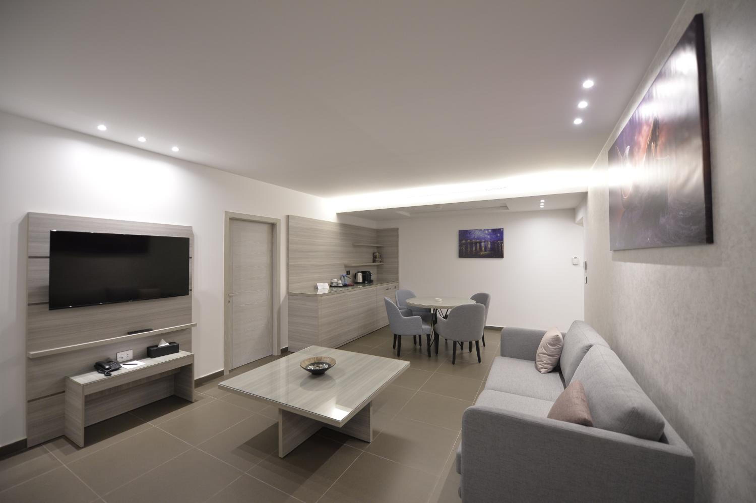 Family Suite - Photo 8