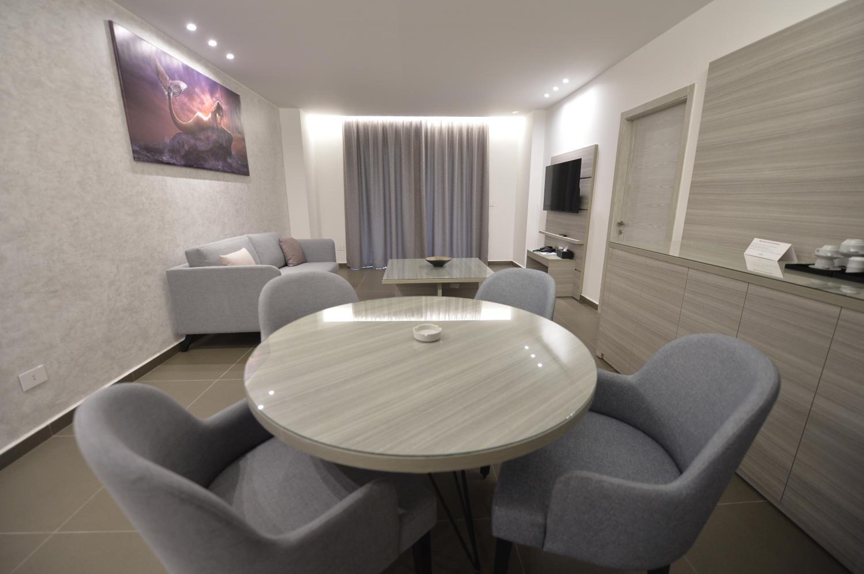 Family Suite - Photo 11