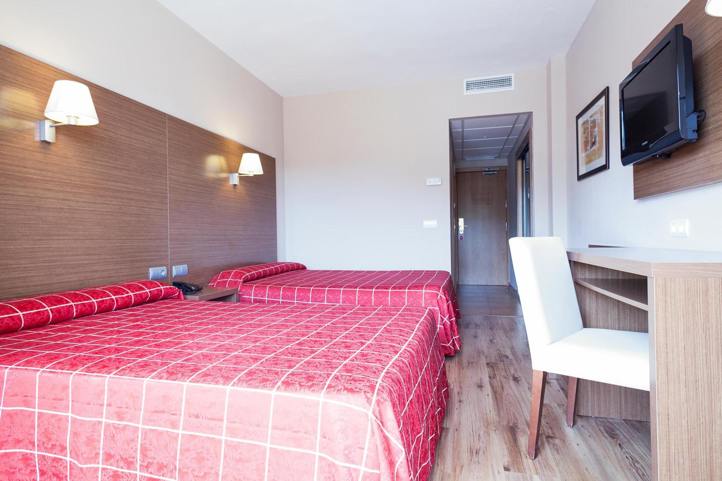 Double Room (2 Adults) photo 2