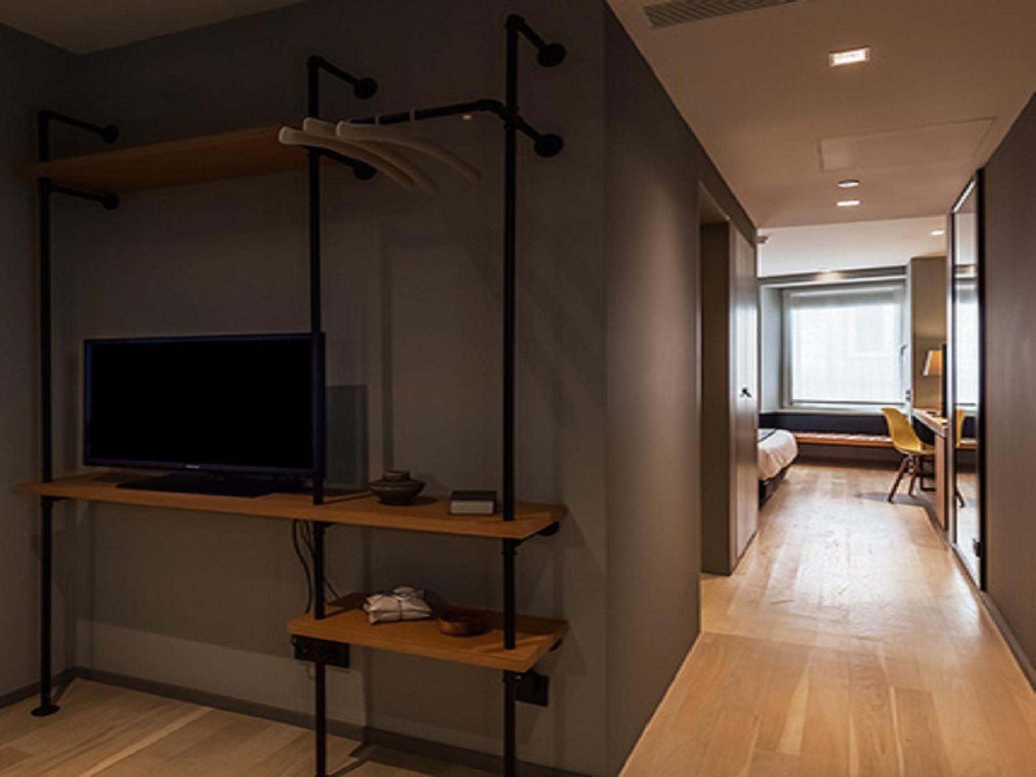 Family Room photo 2