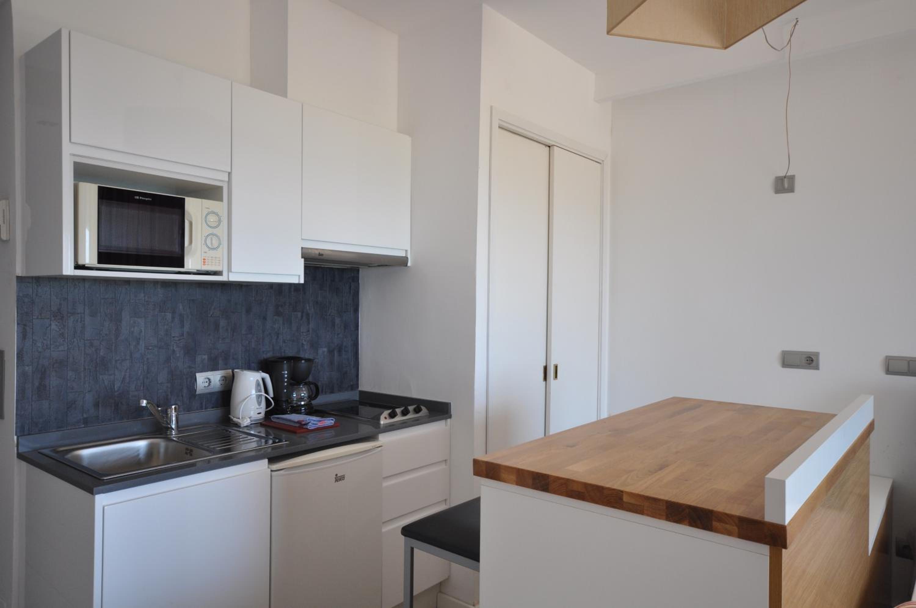 Studio with Sea View - Photo 2