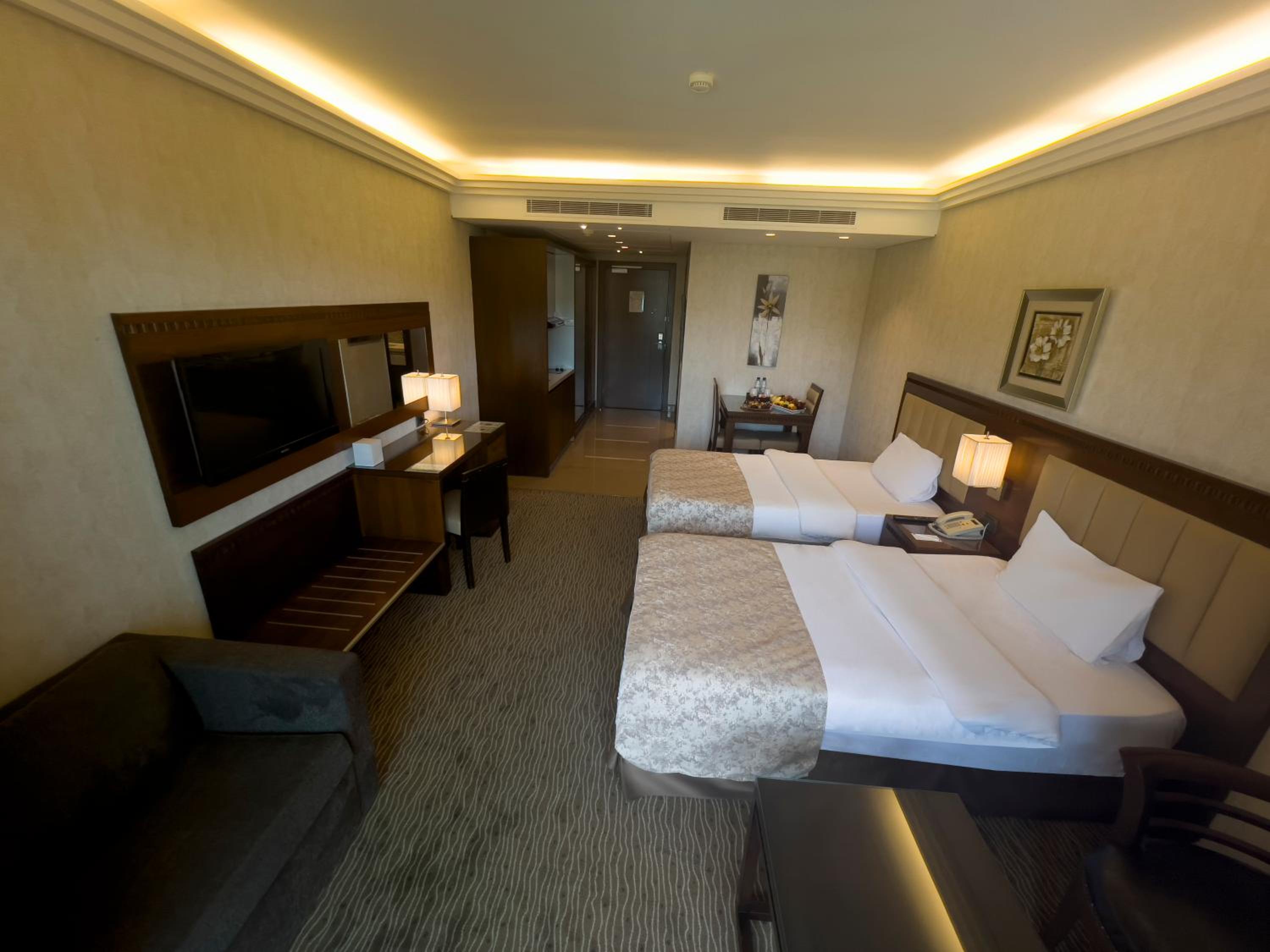 Deluxe Room Twin Bed Sea View with Balcony photo 3