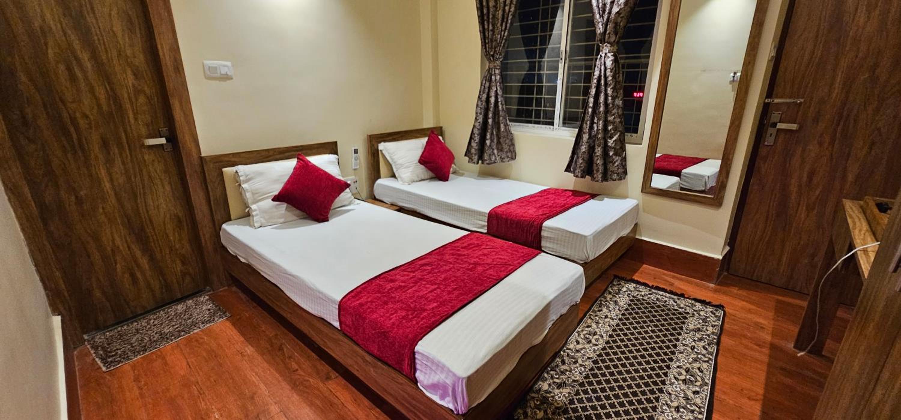 Deluxe Room - Photo 6