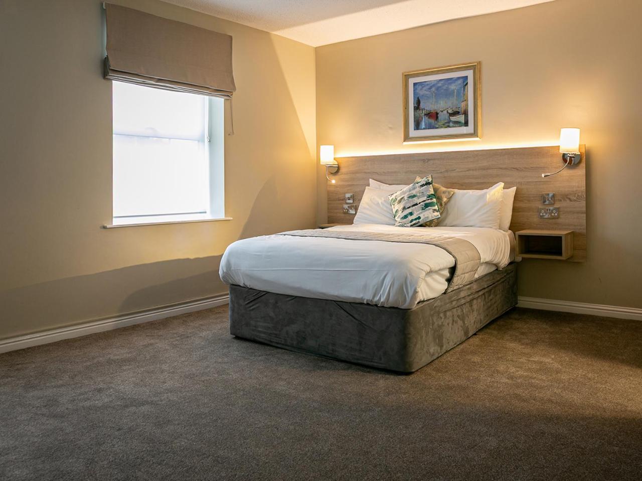 Family Room - Photo 1