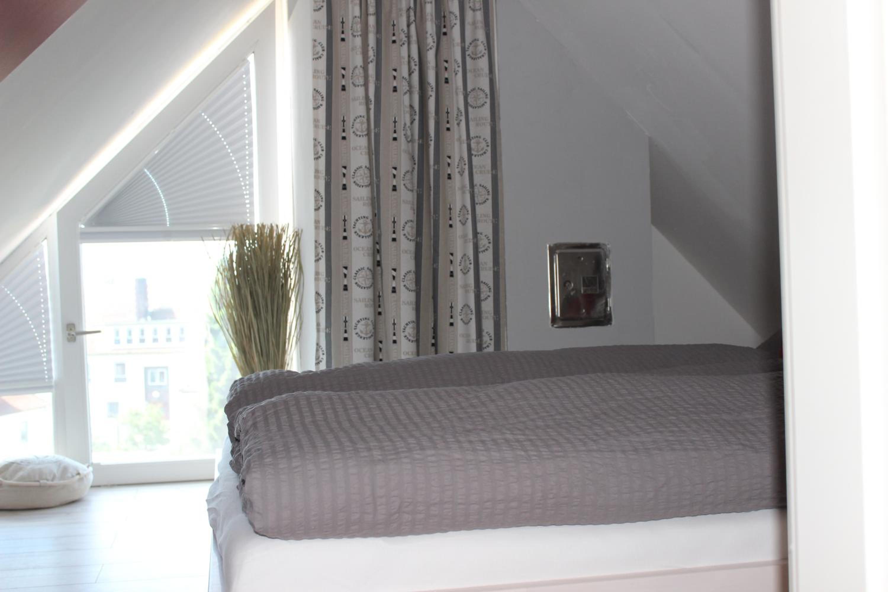 Apartment - Split Level - Photo 10