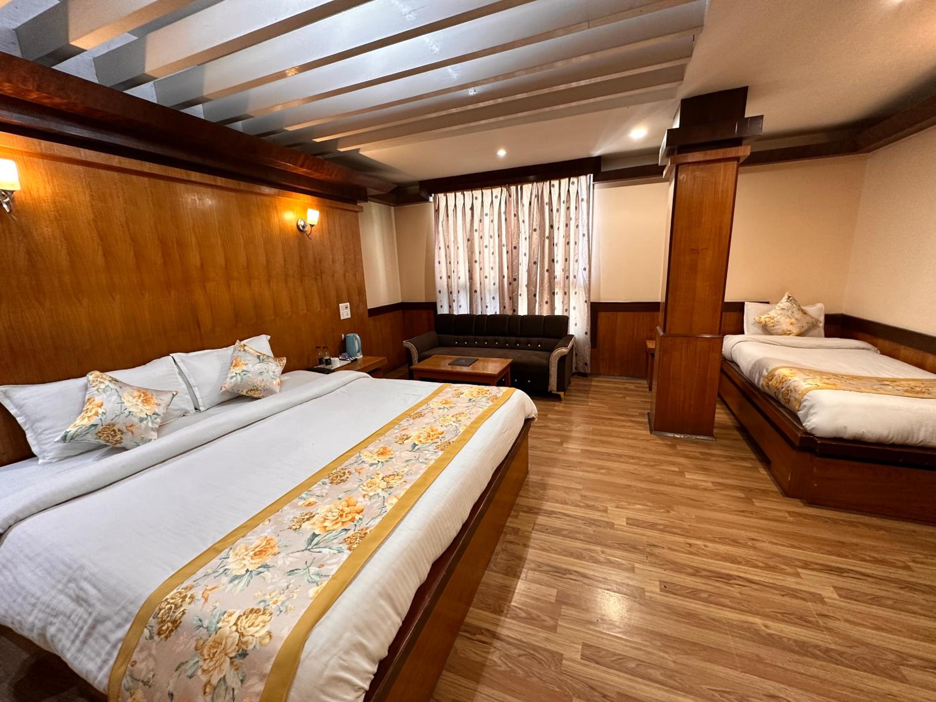 Triple Room with Mountain View