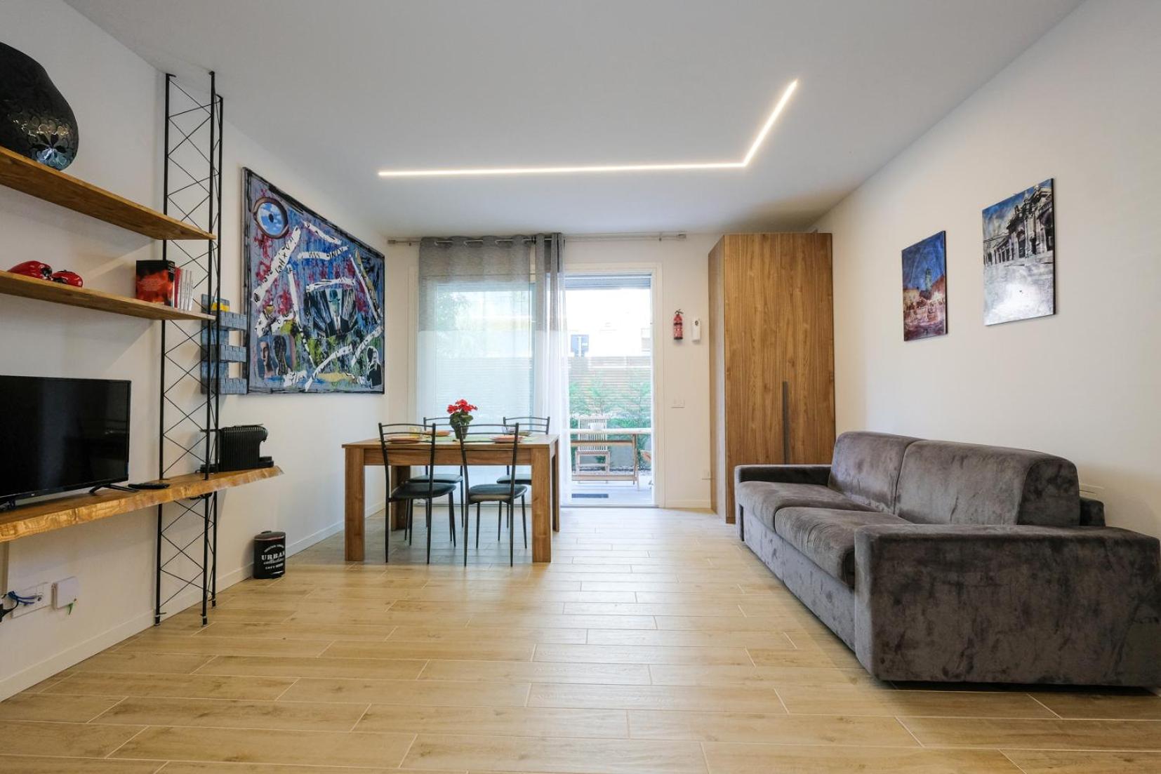 One-Bedroom Apartment