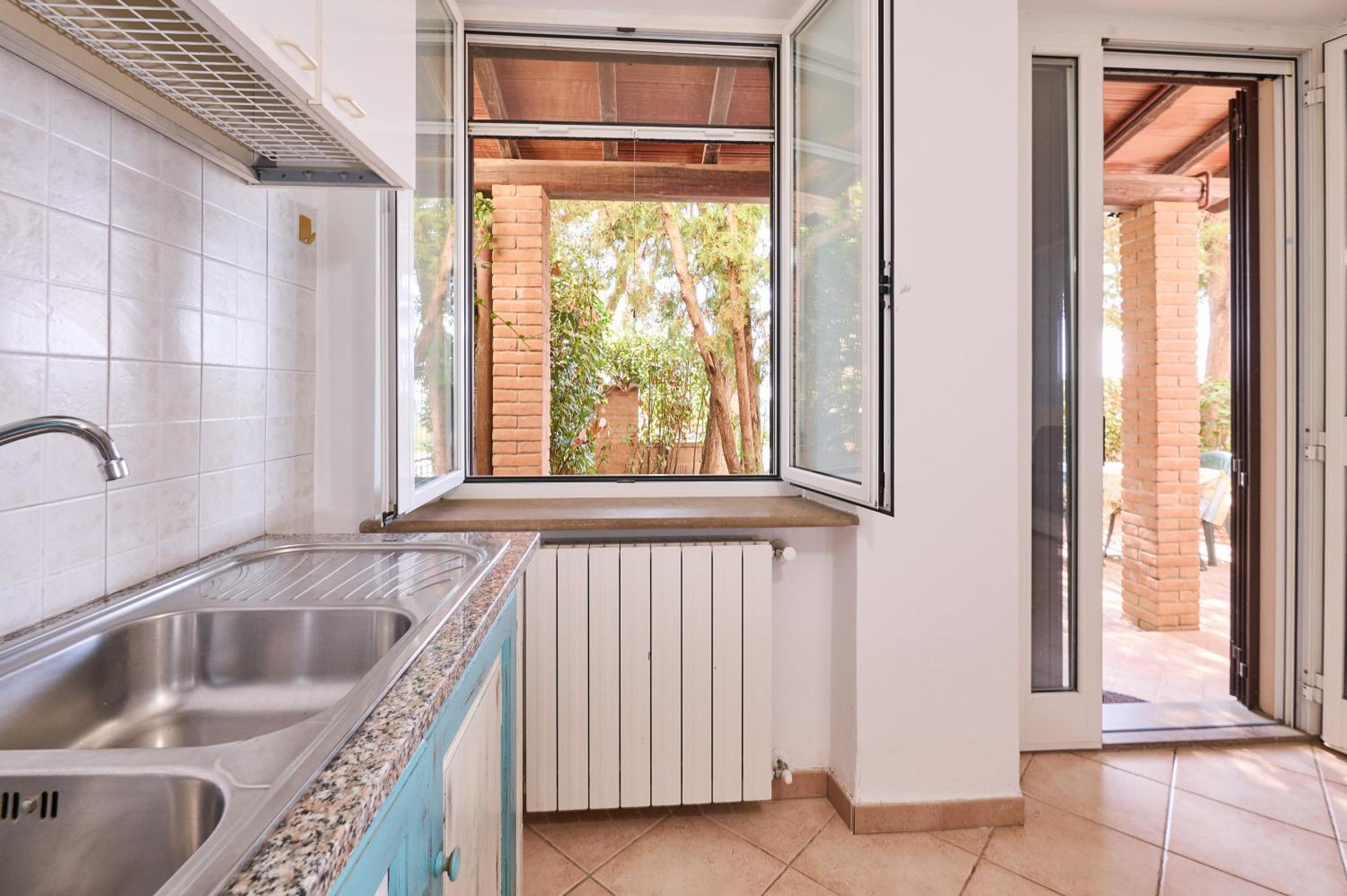 Studio Apartment with Sea View photo 3