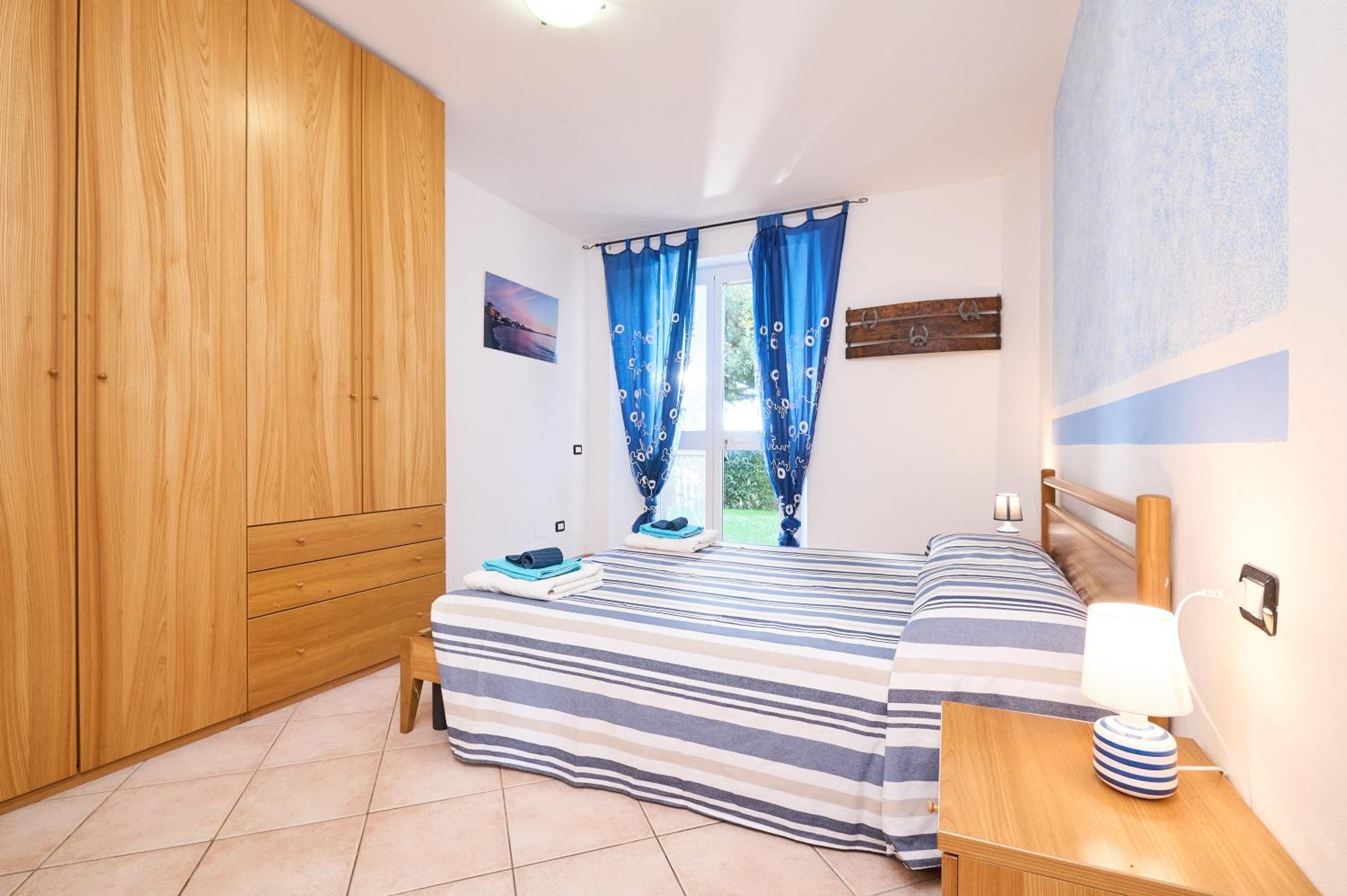 Studio Apartment with Sea View photo 1