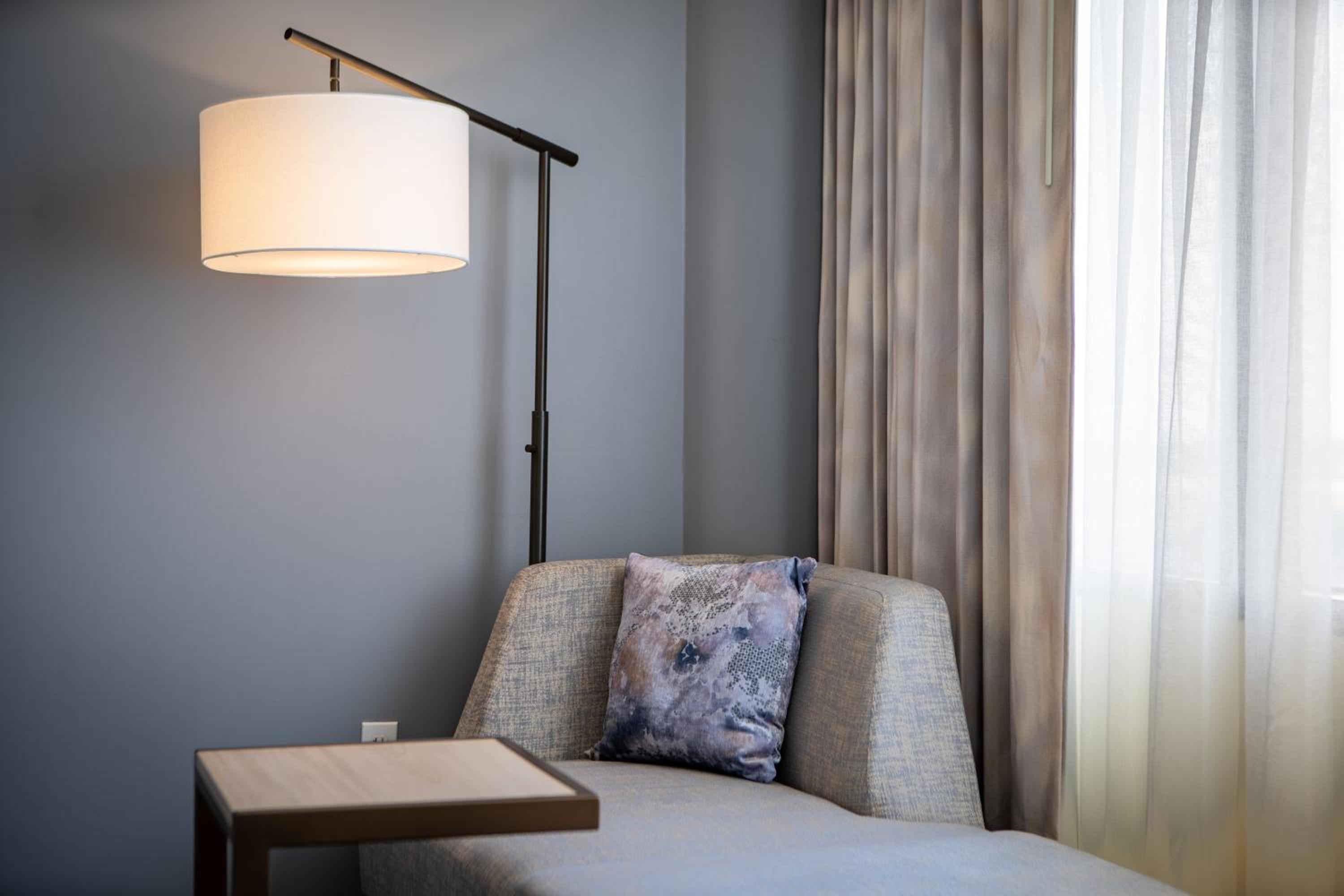 Traditional, Guest room, 1 King - Photo 4