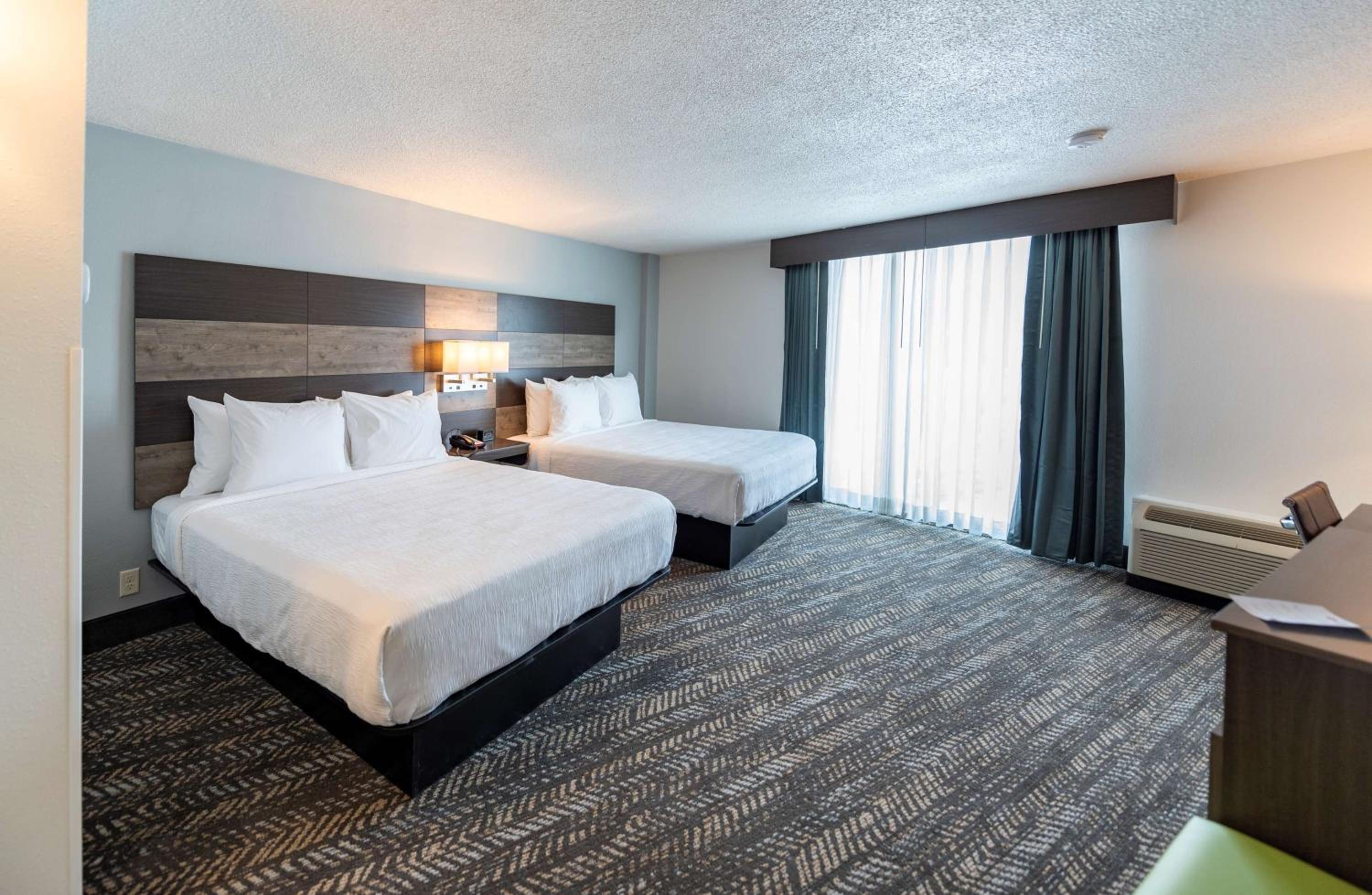 Queen Room with Two Queen Beds - Photo 1
