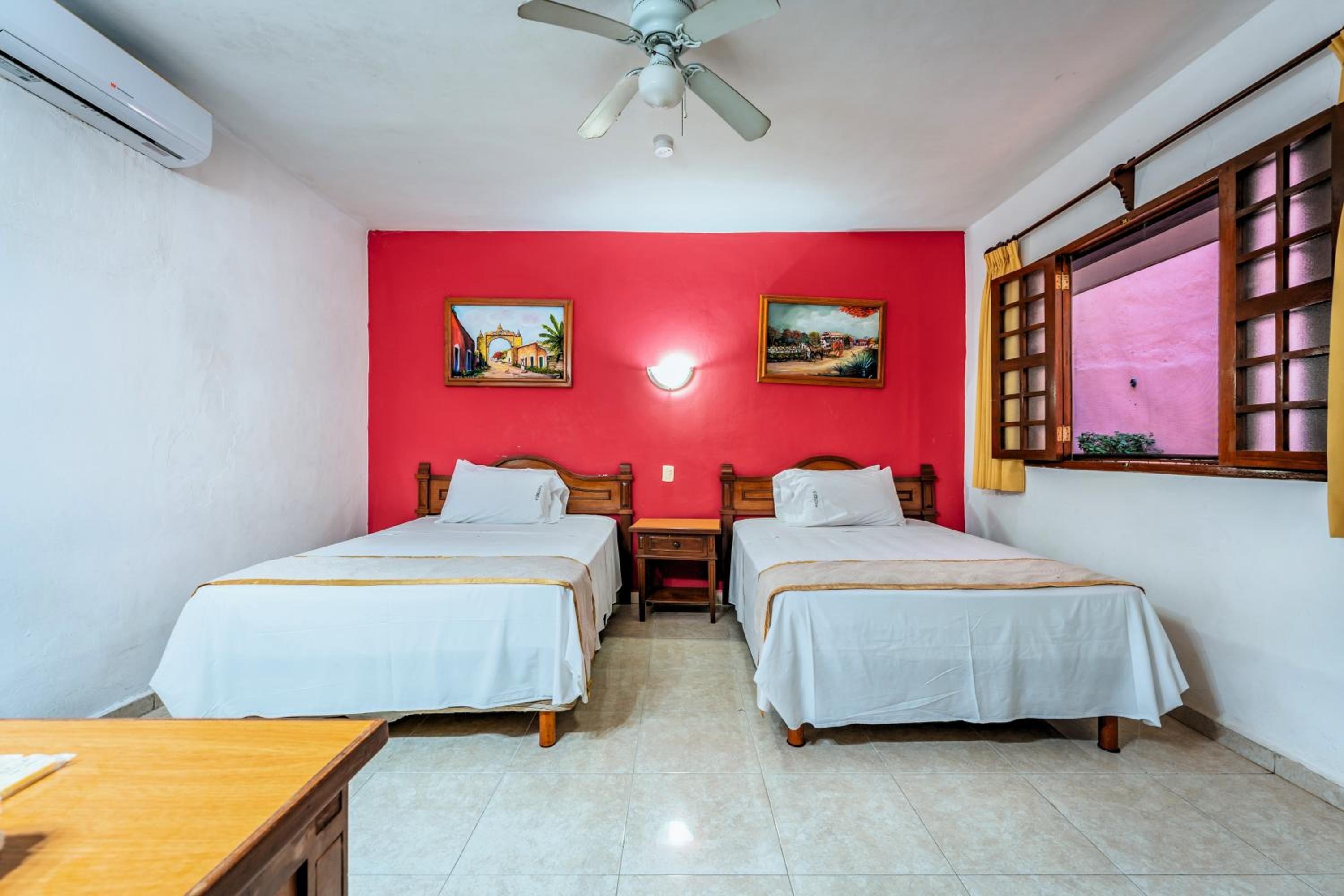 Standard Twin Room - Photo 1