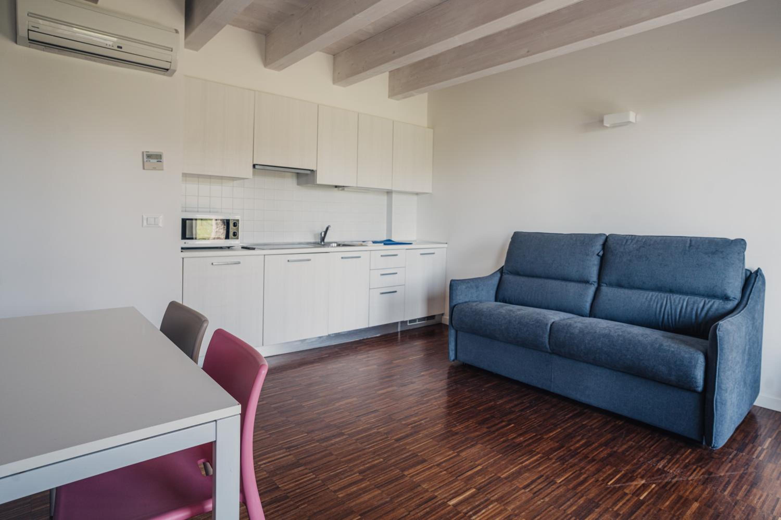 One-Bedroom Apartment (4 Adults) - Photo 3