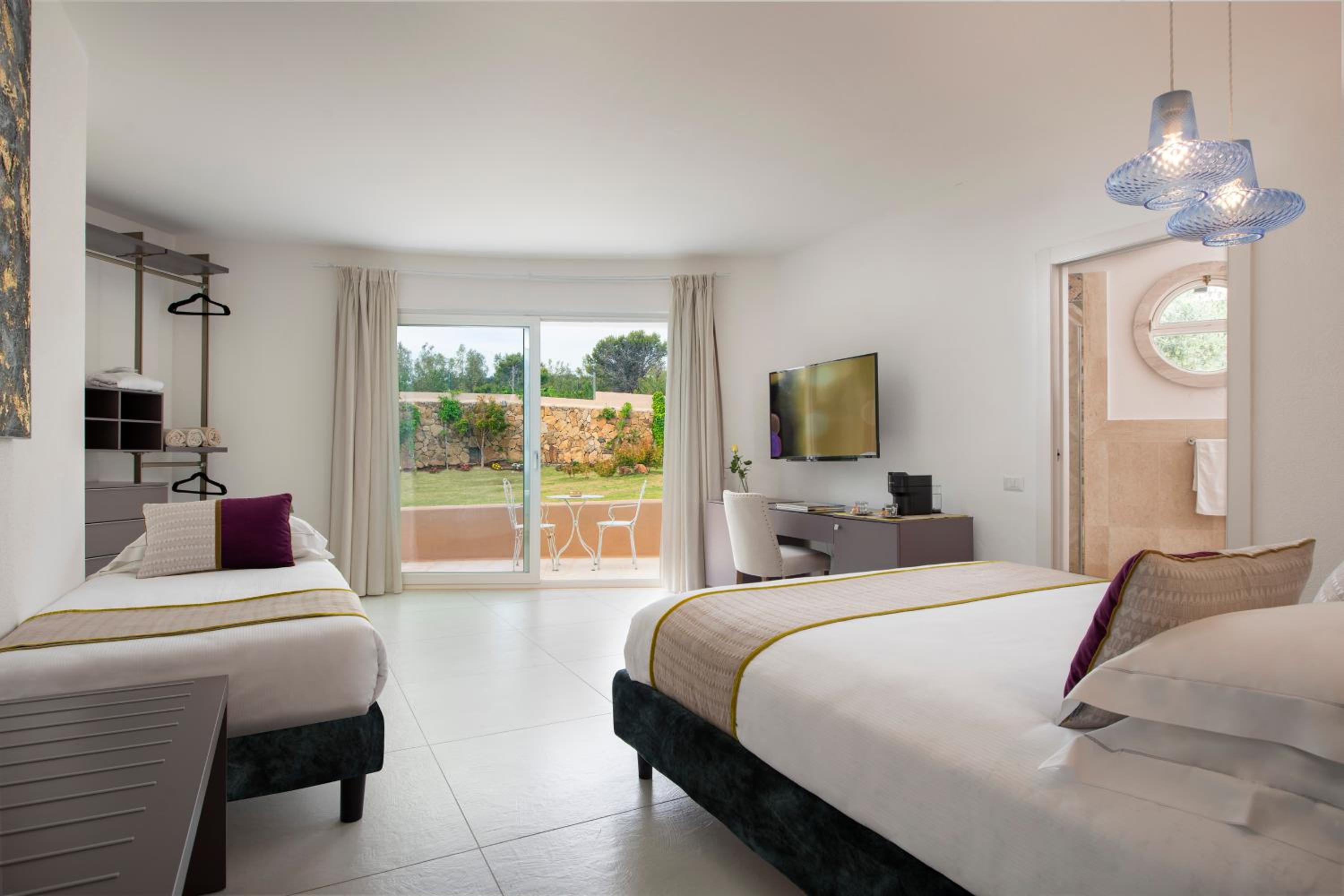 King Room with Garden View photo 1