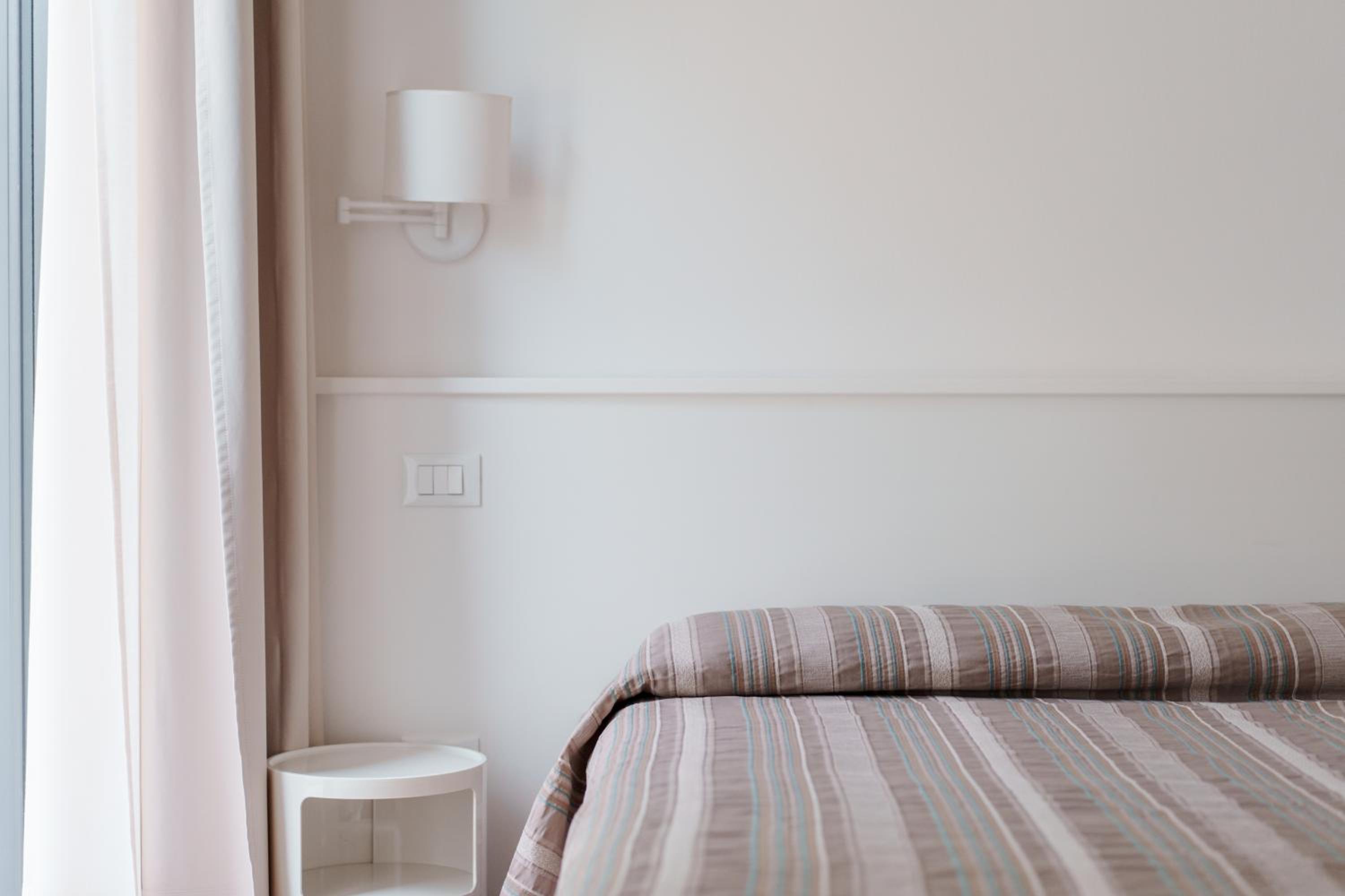 Double Room - Photo 7
