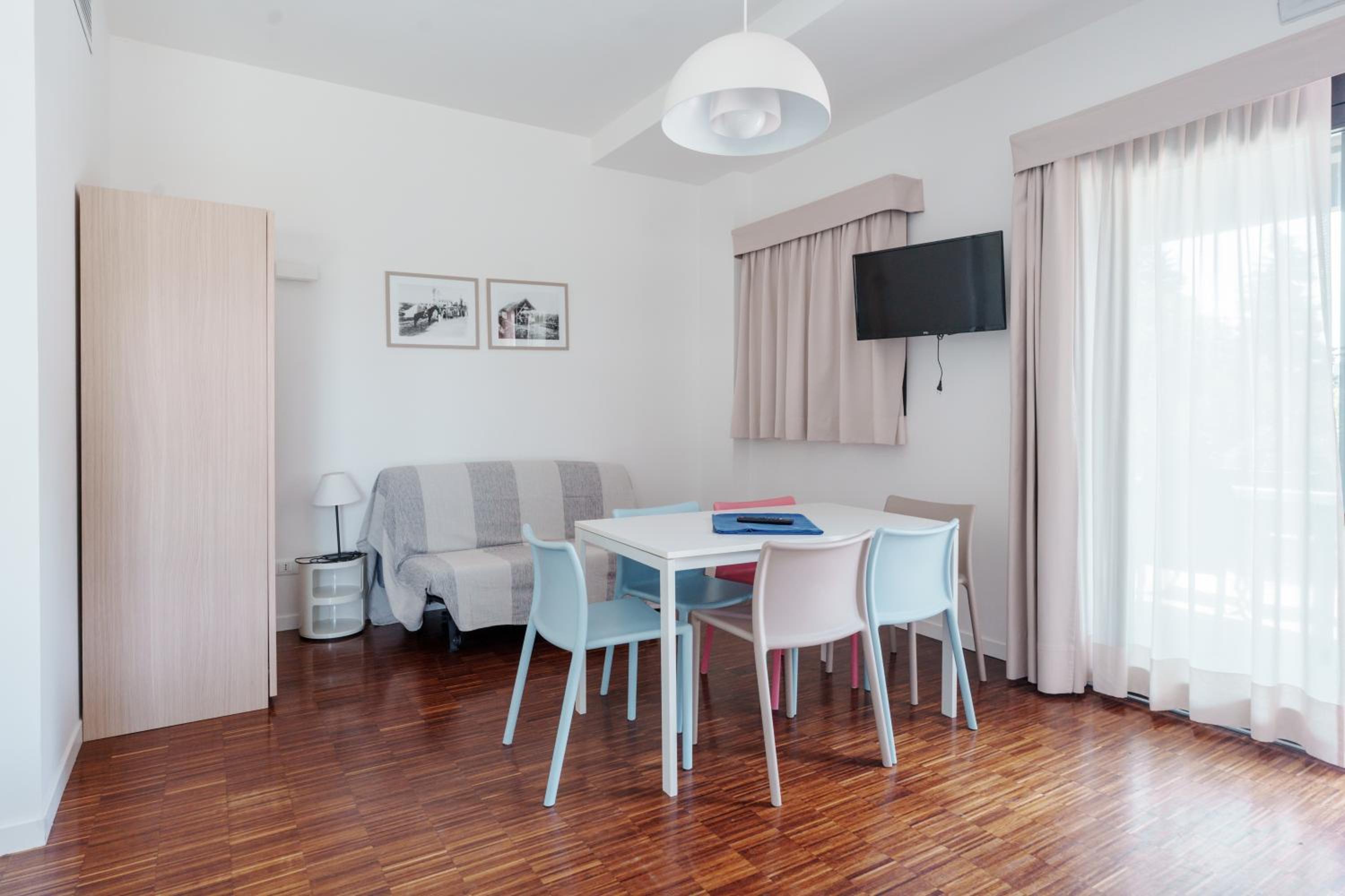 One-Bedroom Apartment (4 Adults) - Photo 1