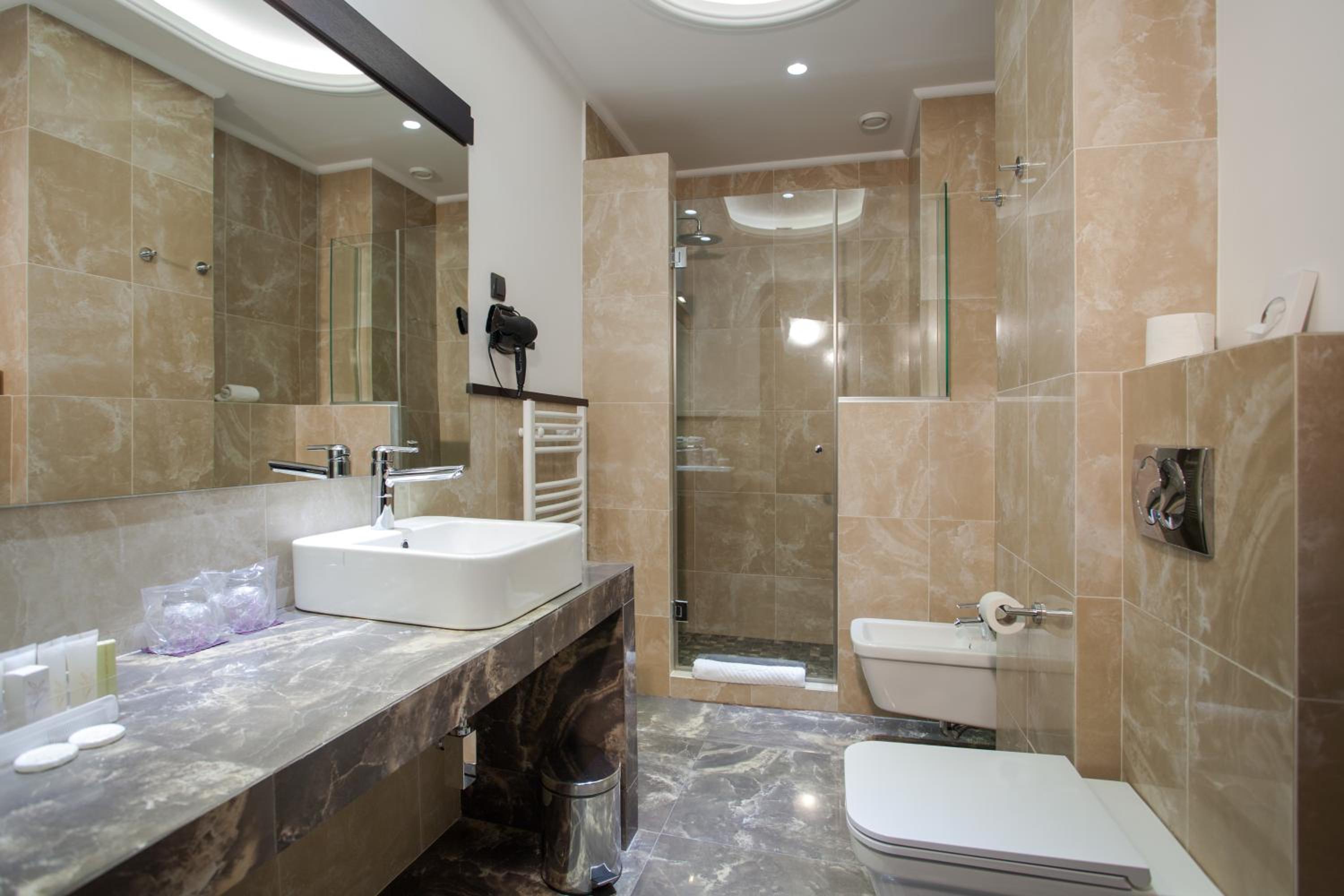 Single Room - Disability Access photo 2