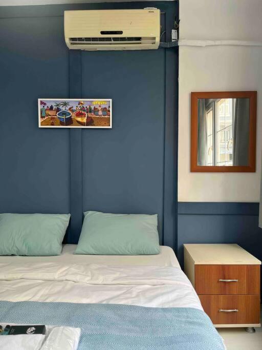 Studio Apartment photo 3