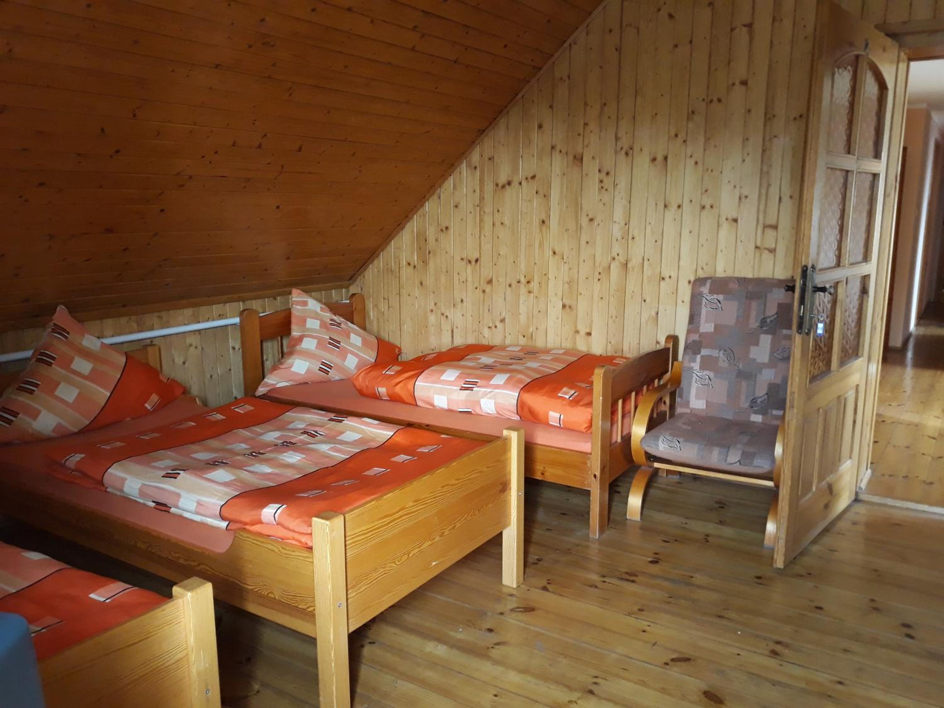 Standard Double Room - Photo 9