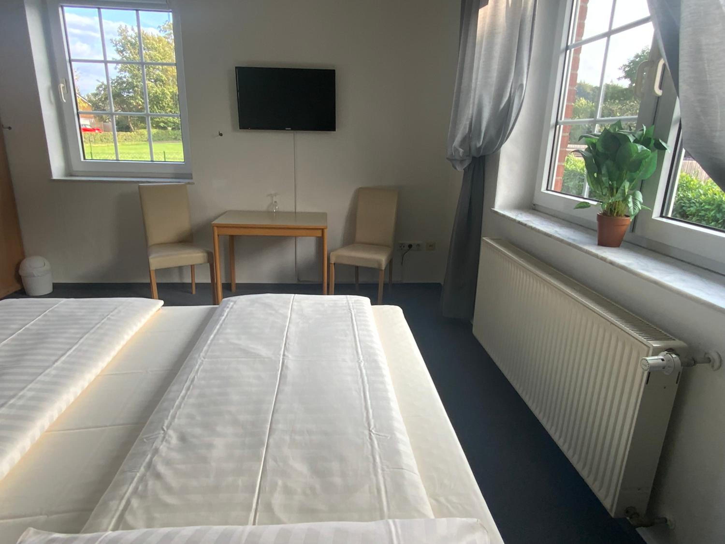 Standard Double Room - Photo 7