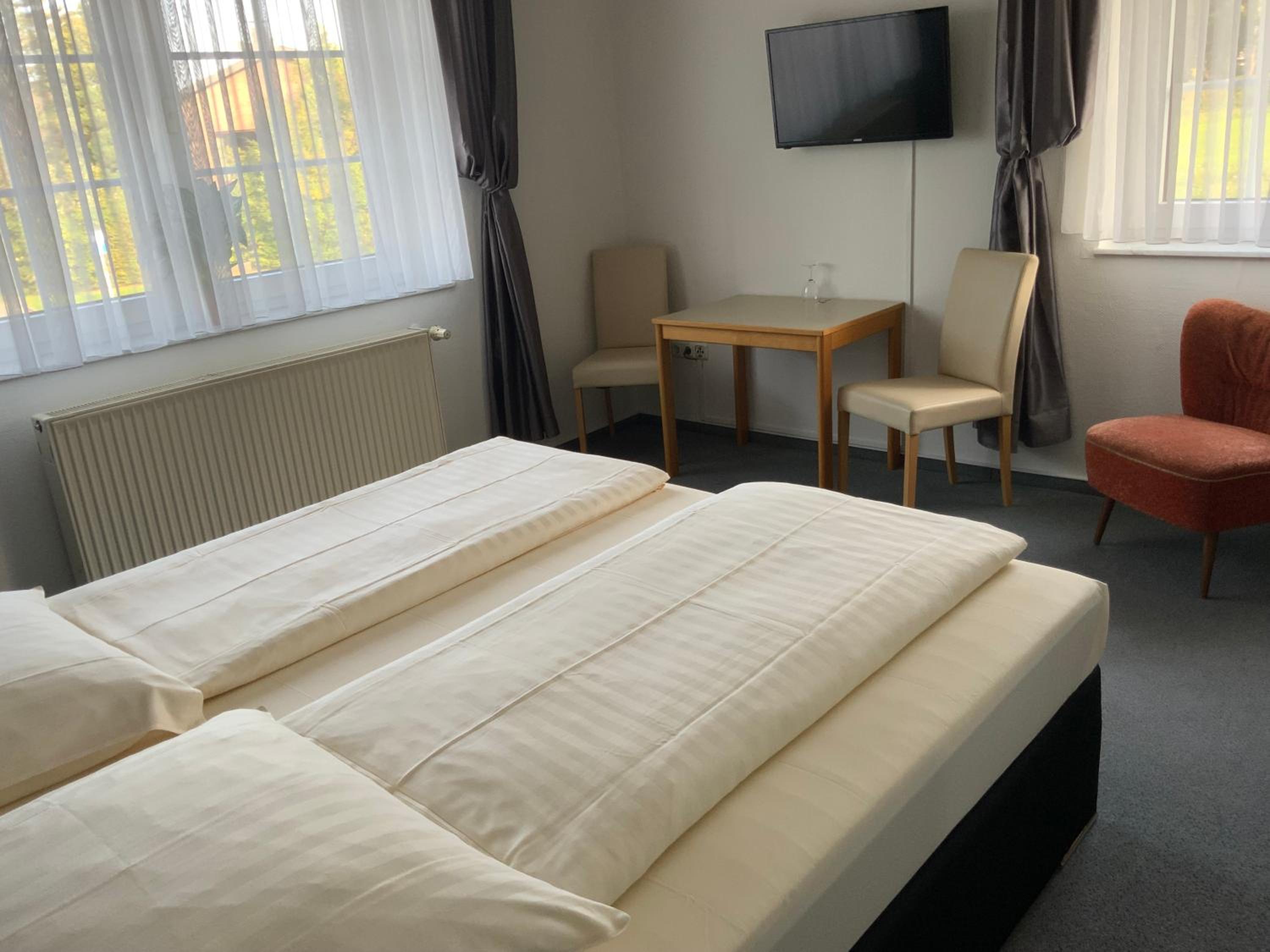 Standard Double Room - Photo 14
