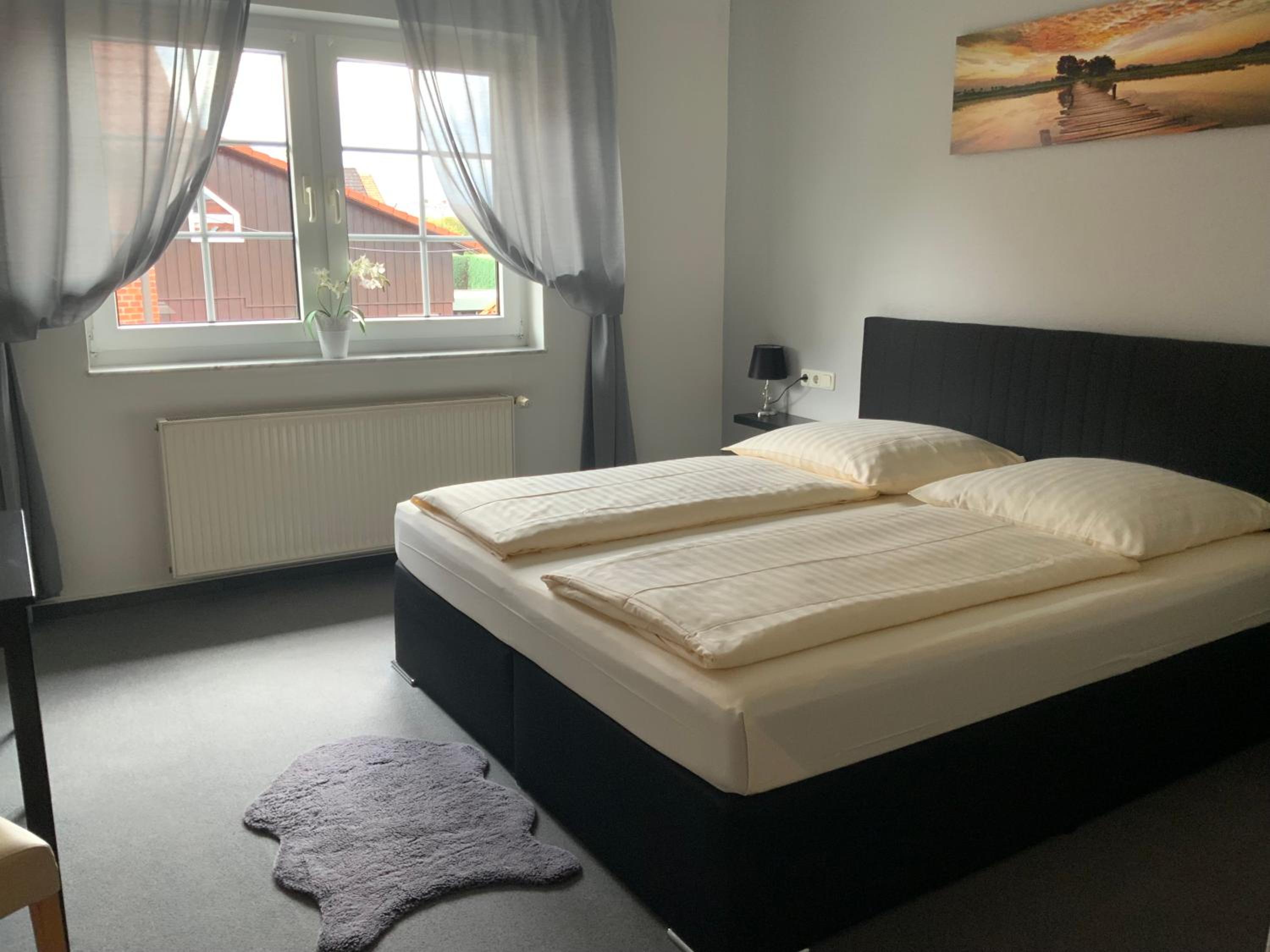 Standard Double Room - Photo 13