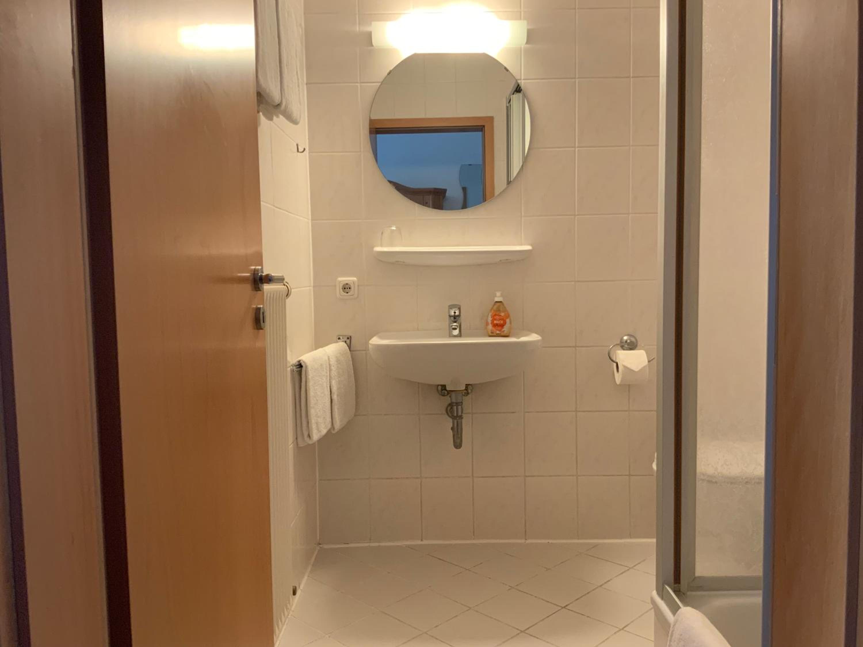 Single Room photo 3