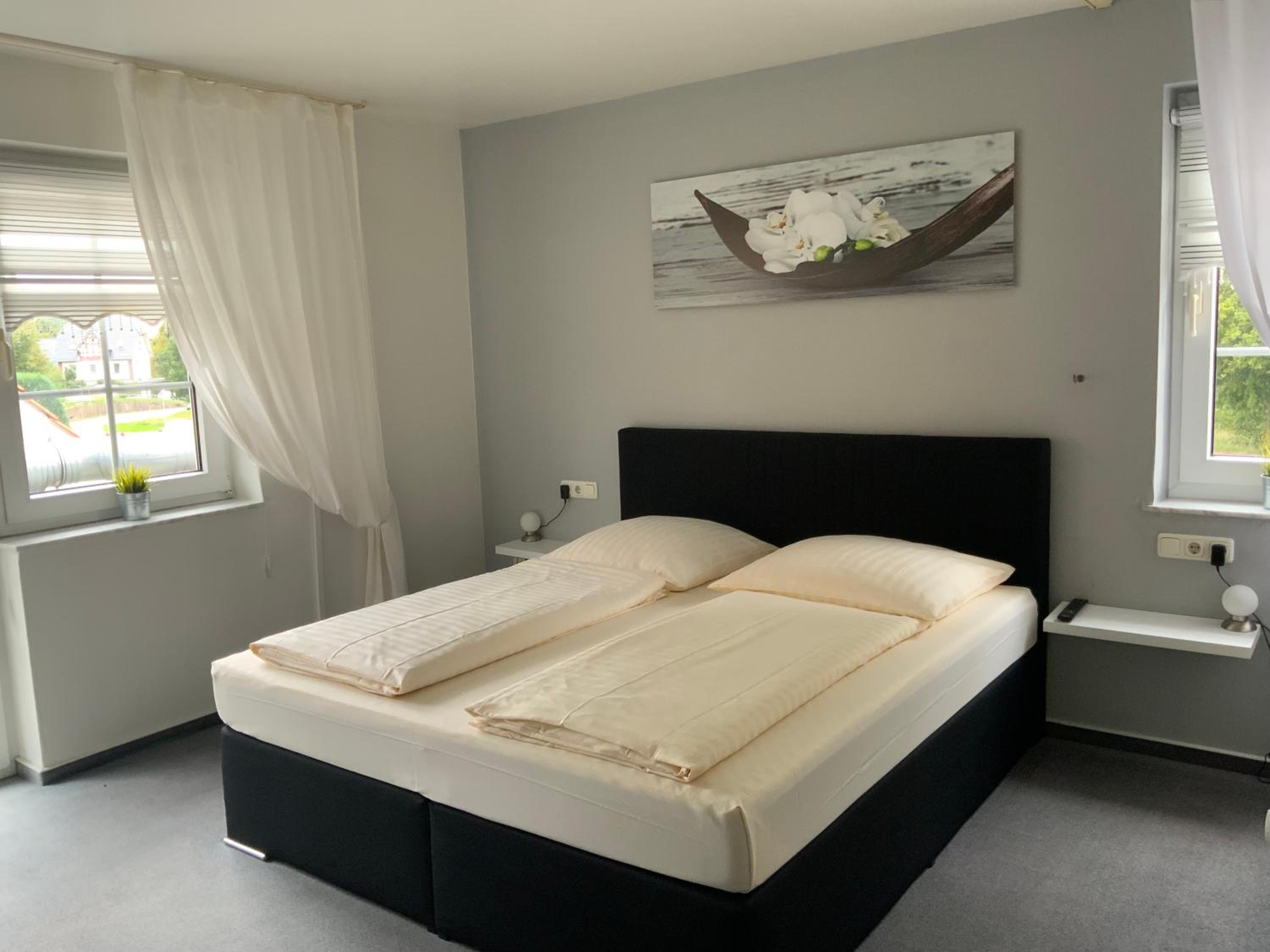 Standard Double Room - Photo 5