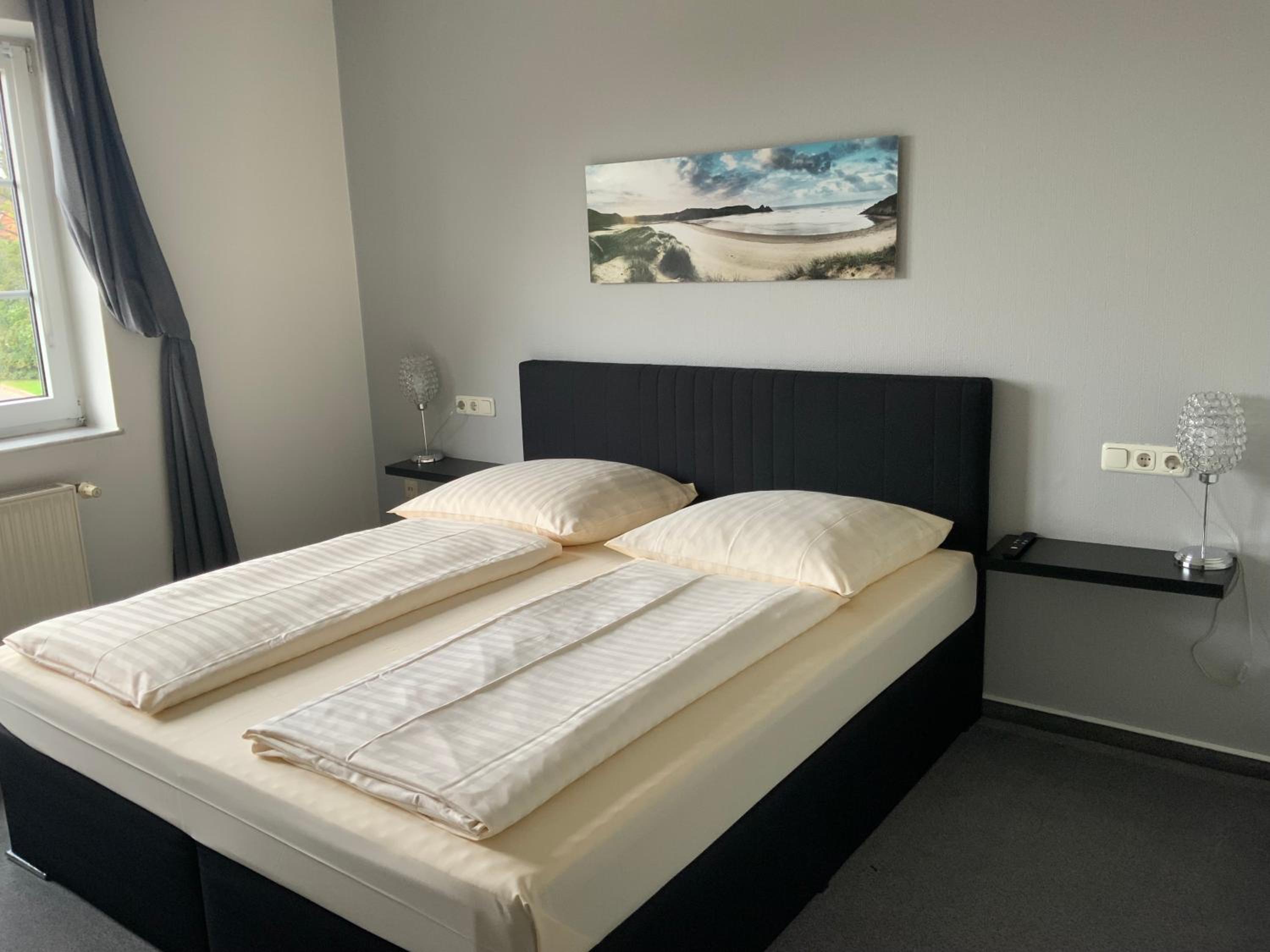 Standard Double Room - Photo 9