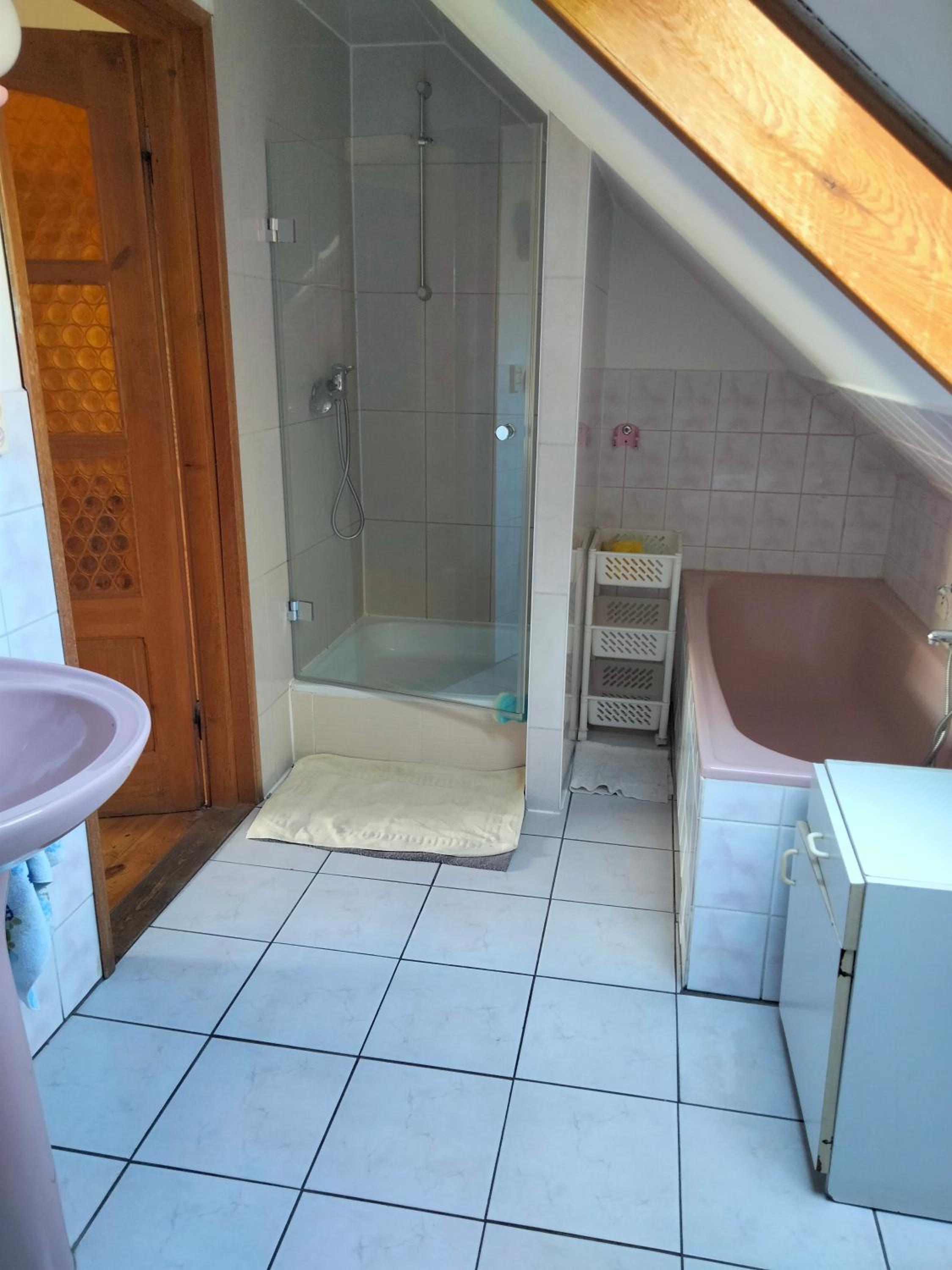 Standard Double Room - Photo 14