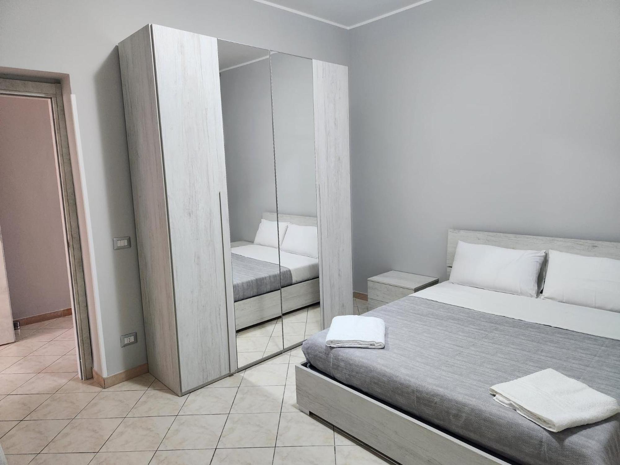 Large Double Room photo 3