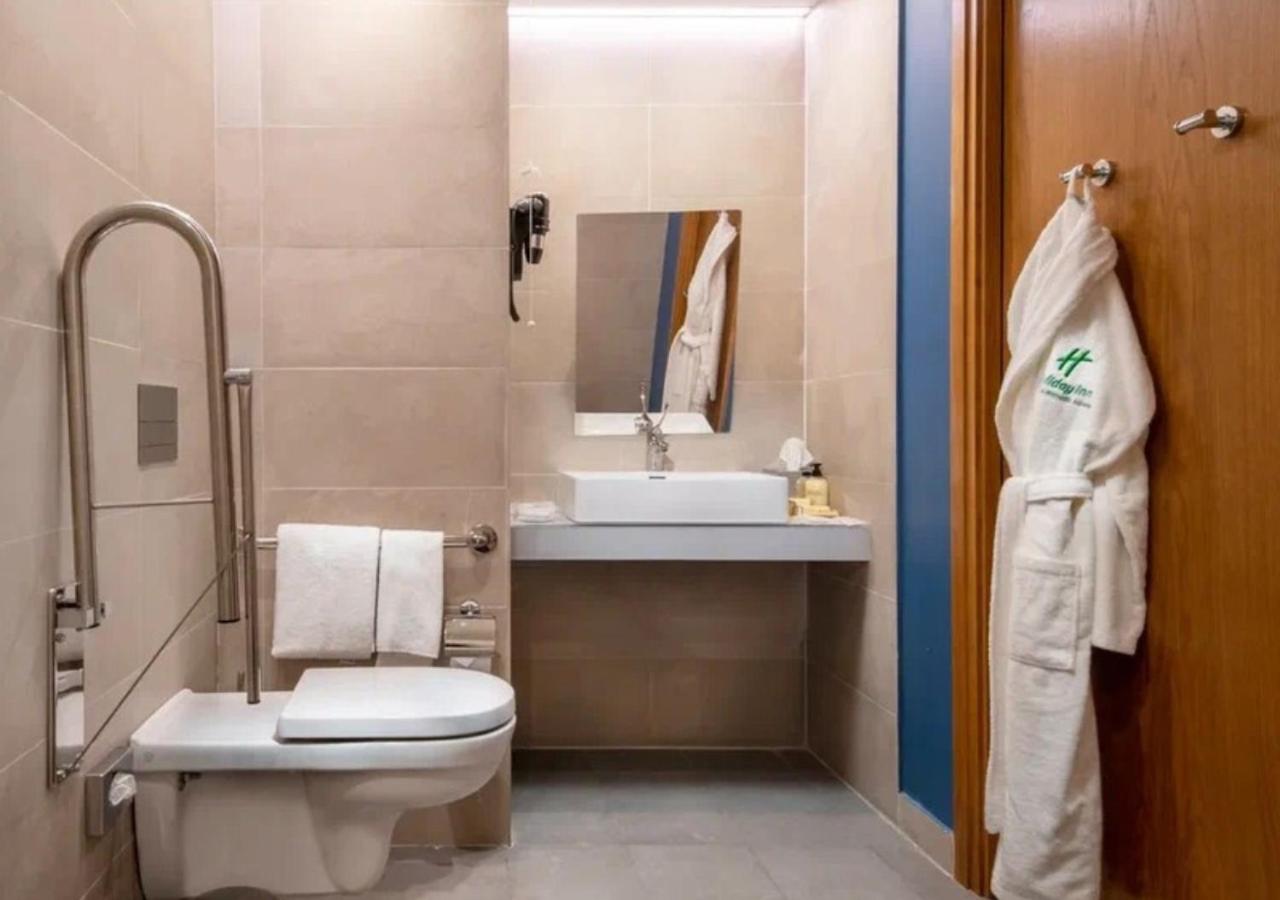 Standard Queen Room - Disability Access photo 2