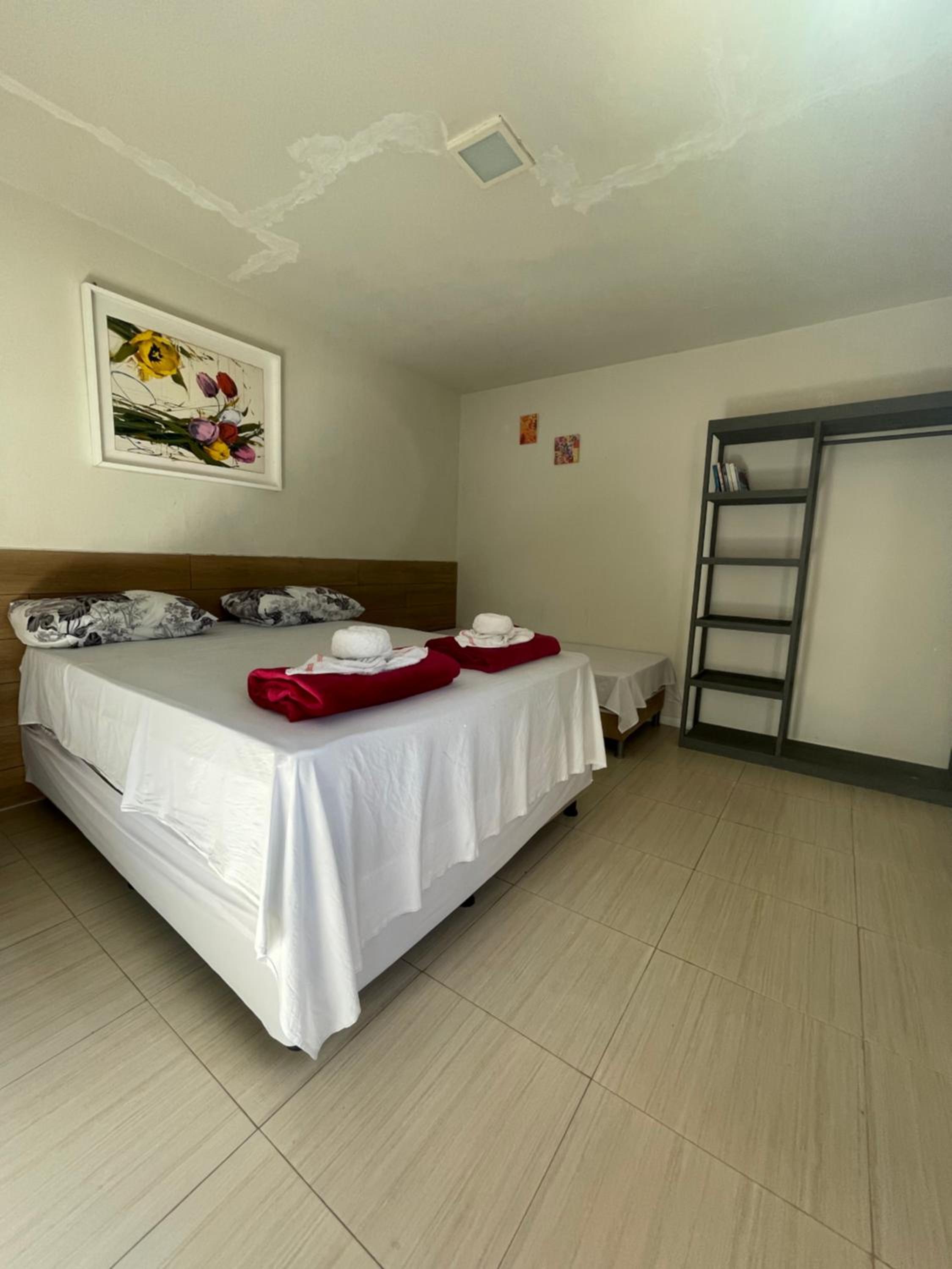 Basic Triple Room with Shared Bathroom photo 1