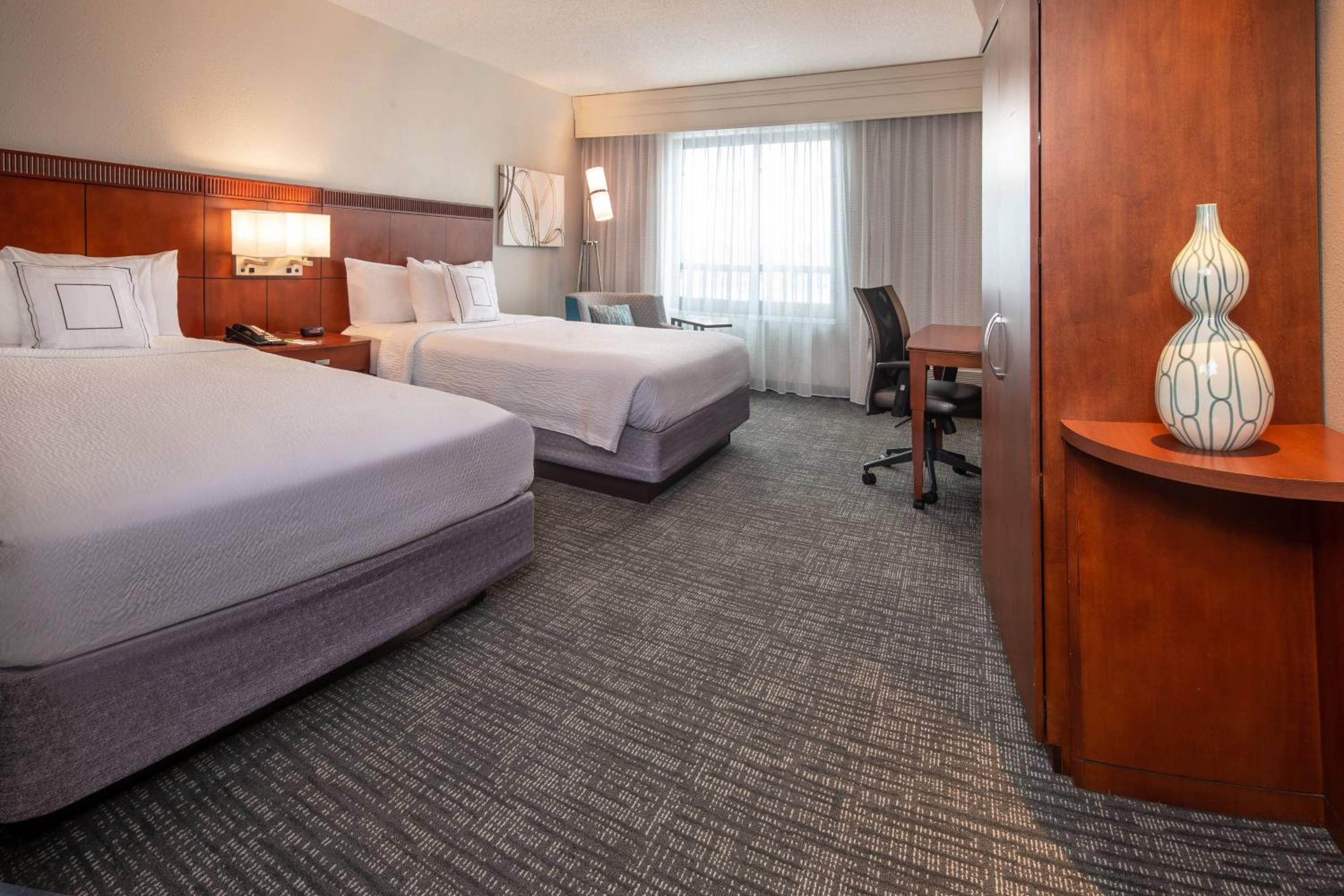 Queen Room with Two Queen Beds - Photo 1