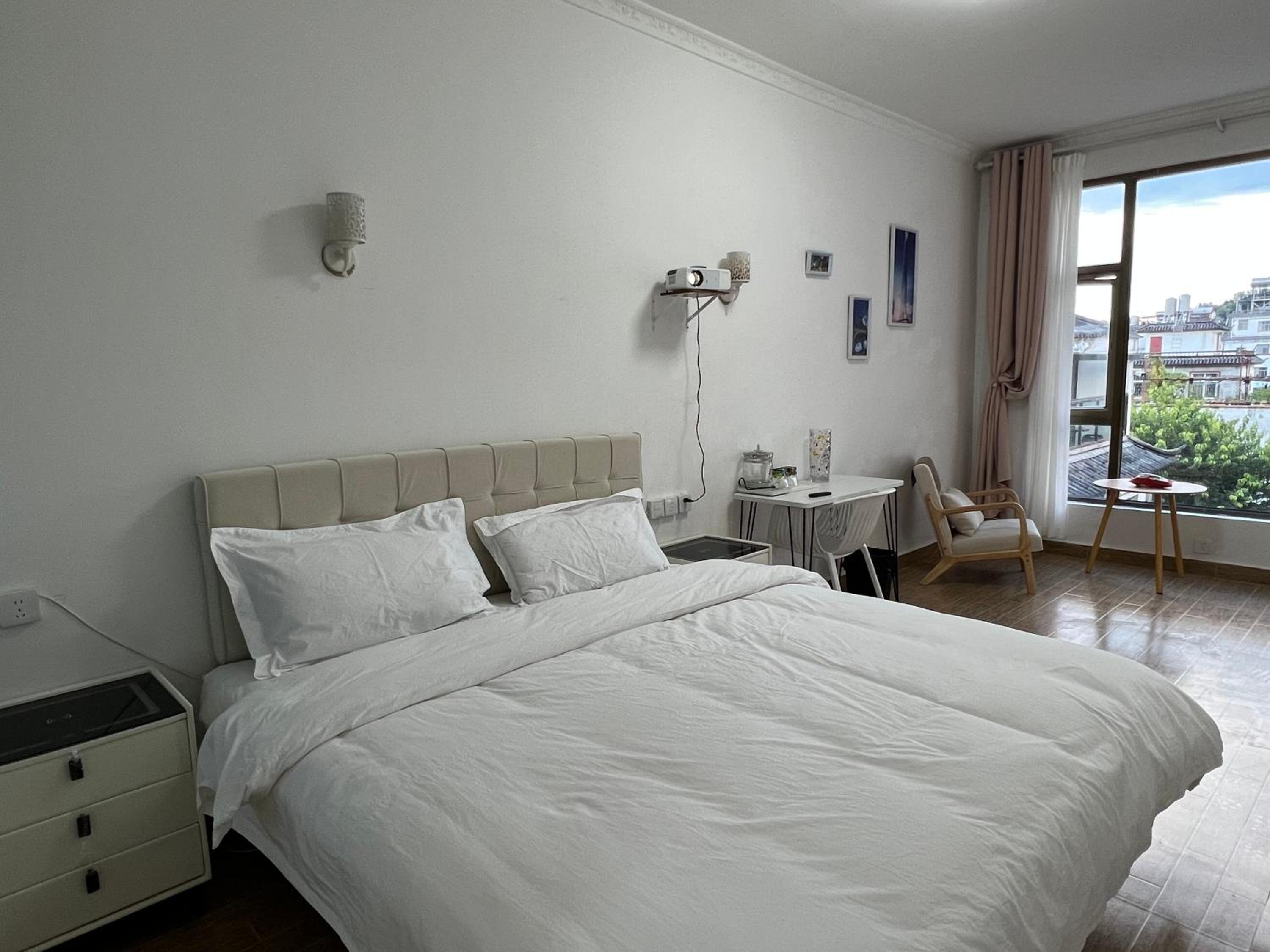 King Room with Mountain View photo 1