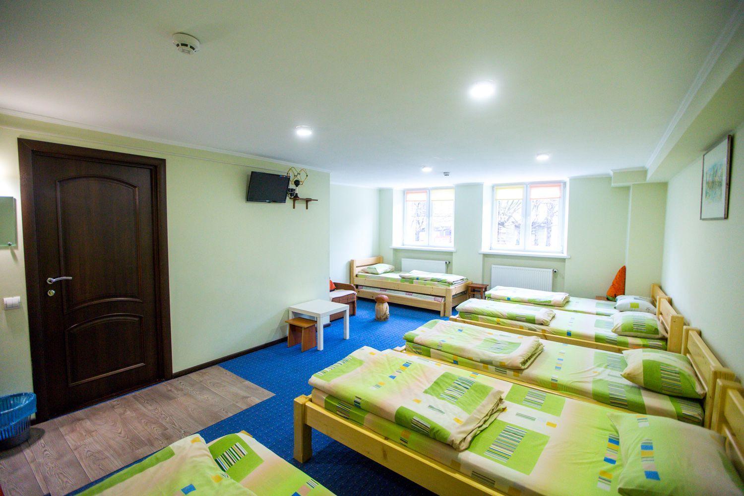 Bed in 6-Bed Female Dormitory Room photo 3