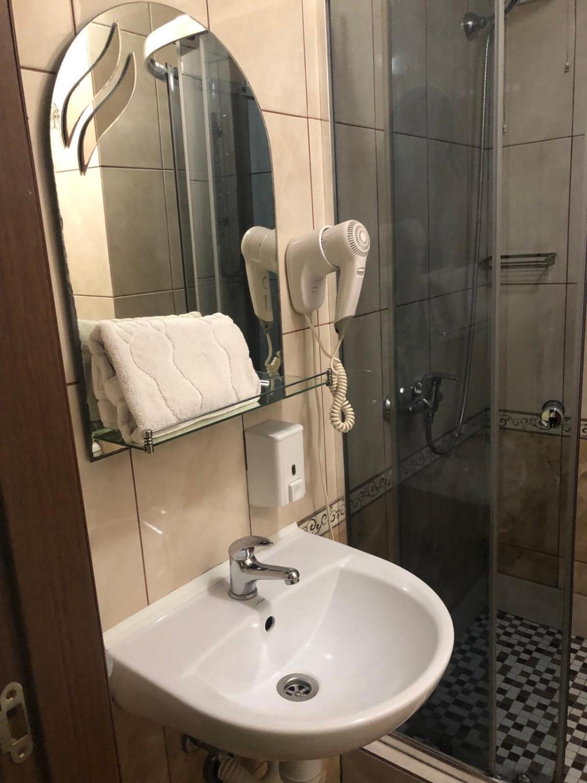 Deluxe Double Room with Balcony photo 2