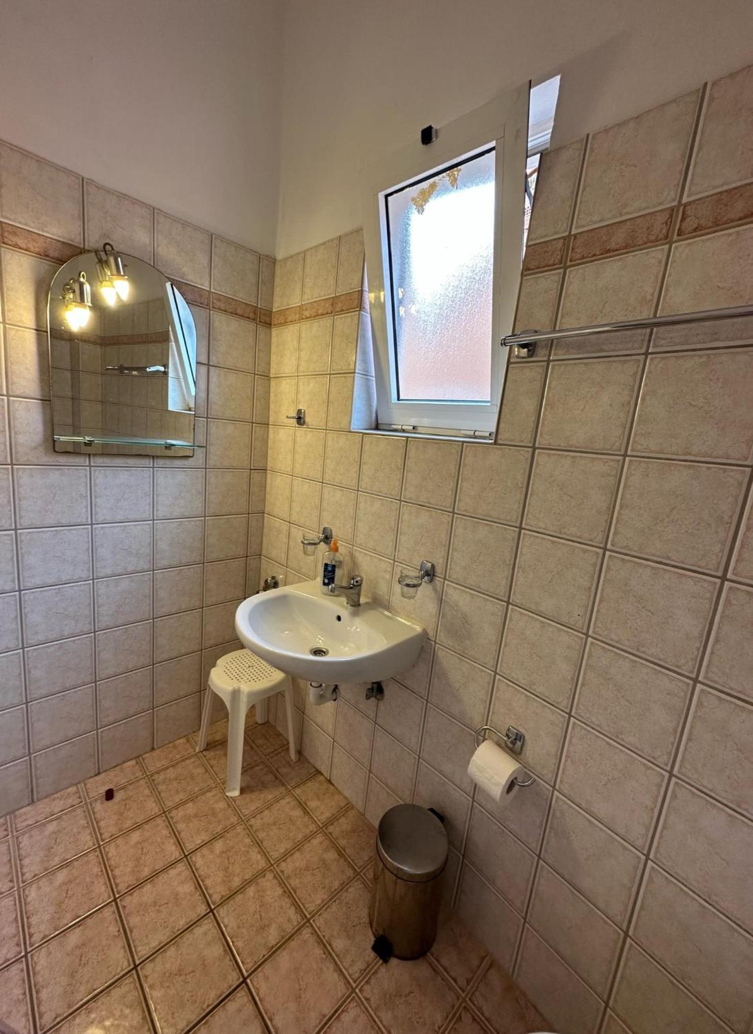 Budget Double Room photo 2