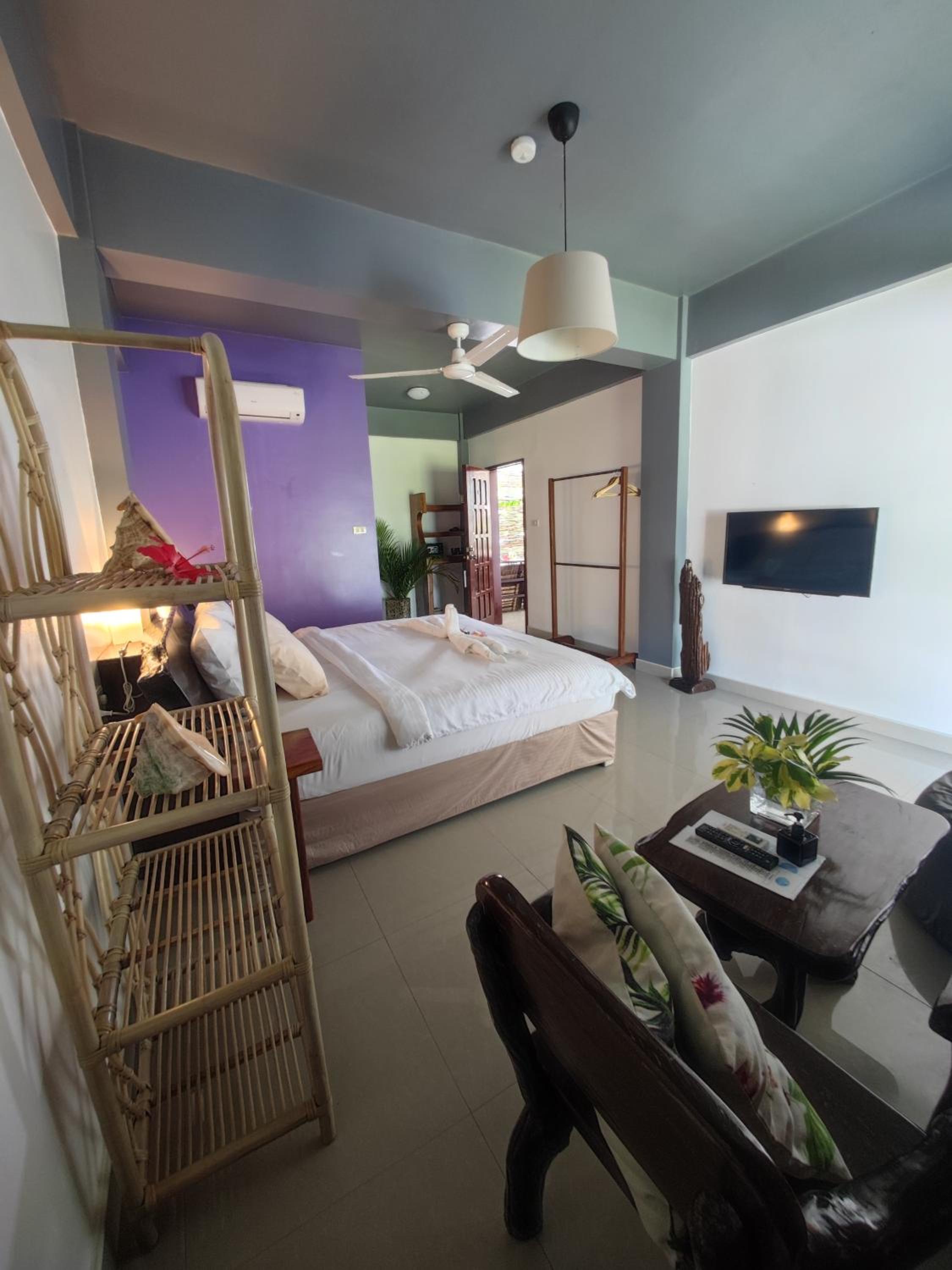 King Room with Sea View - Photo 13