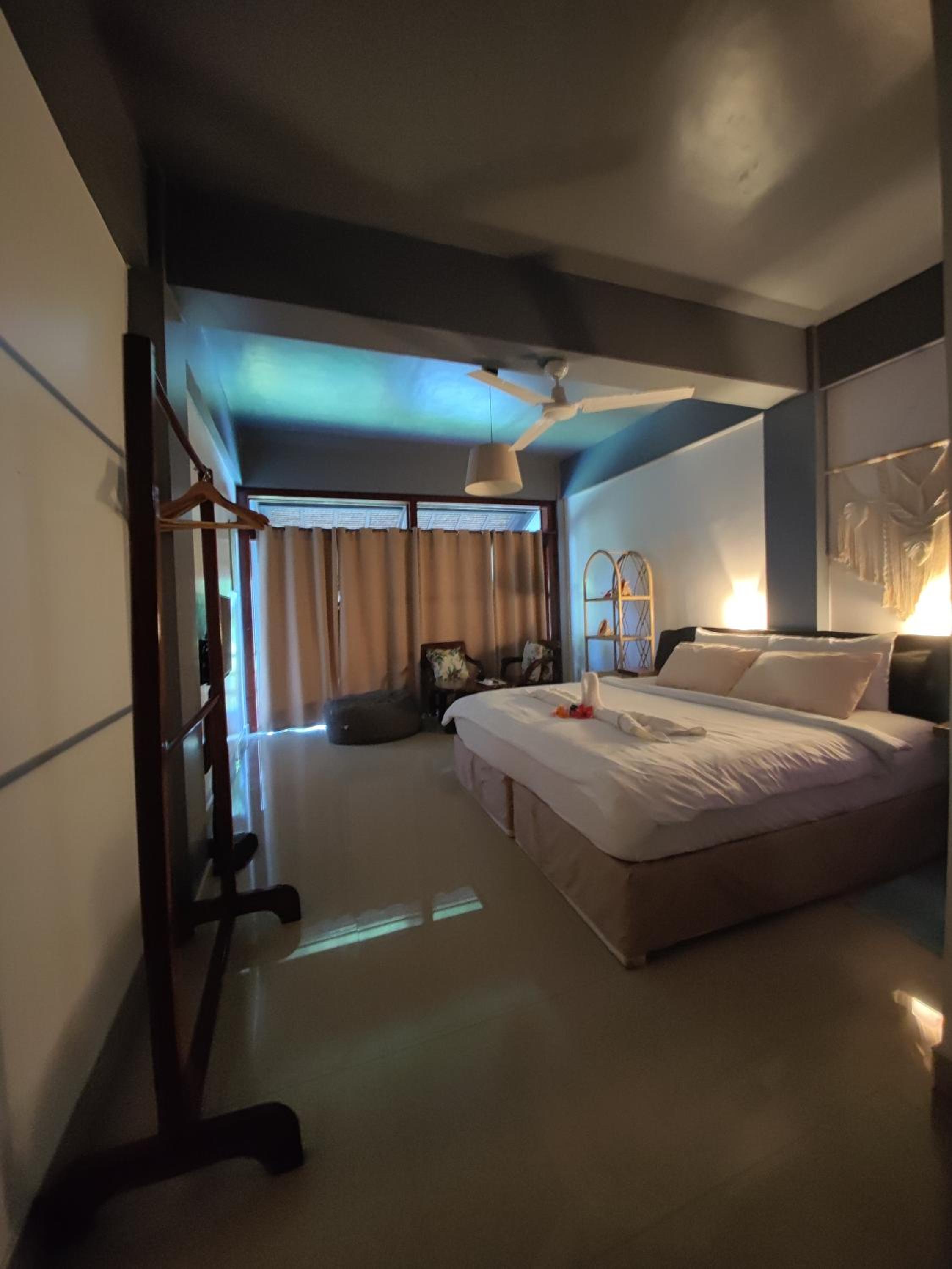 King Room with Sea View - Photo 14