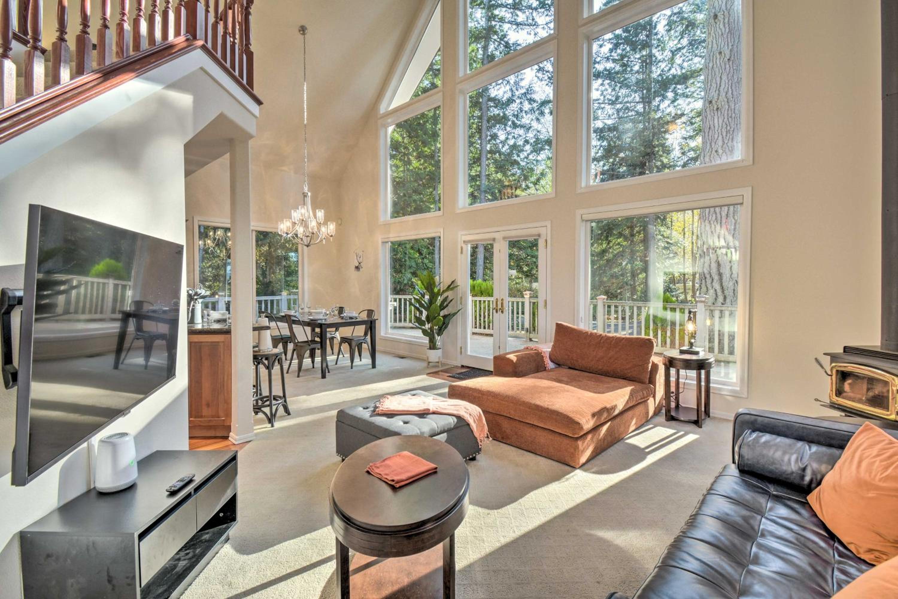 Three-Bedroom House photo 1