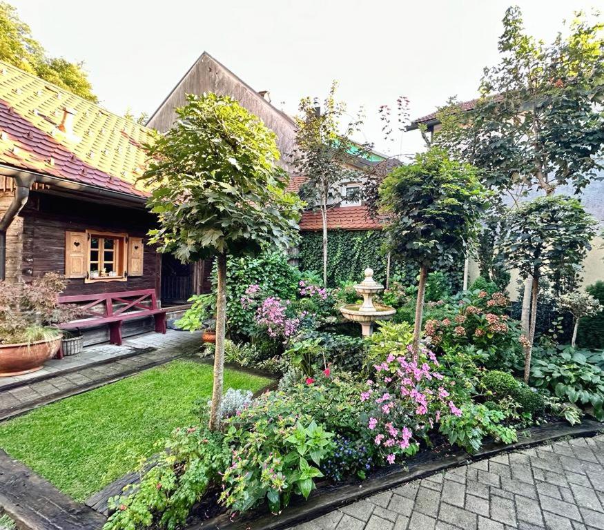 Apartment - Split Level - Photo 31